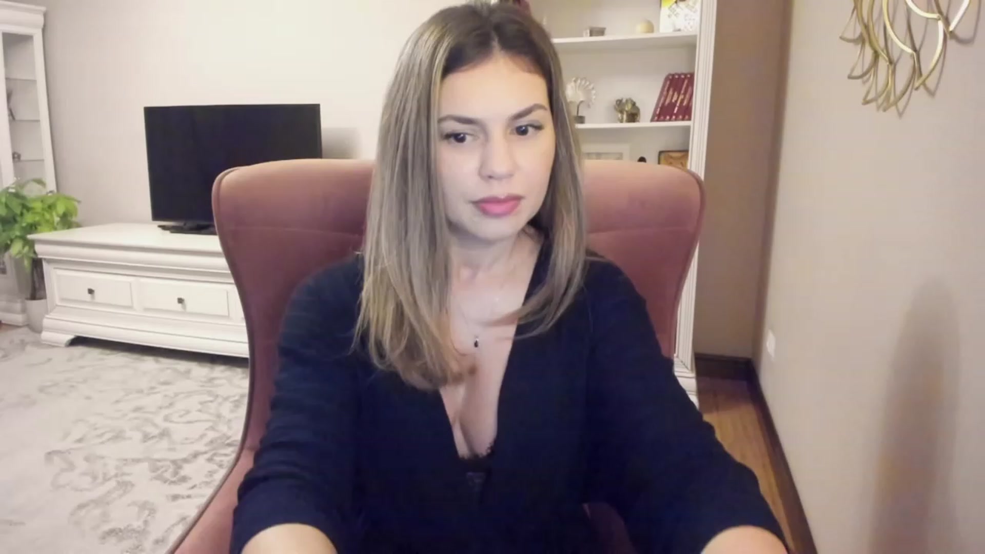 Gallery image thumbnail from Lu126's myfreecams stream on, 12/06/2023, 04:39 image 7 of 20