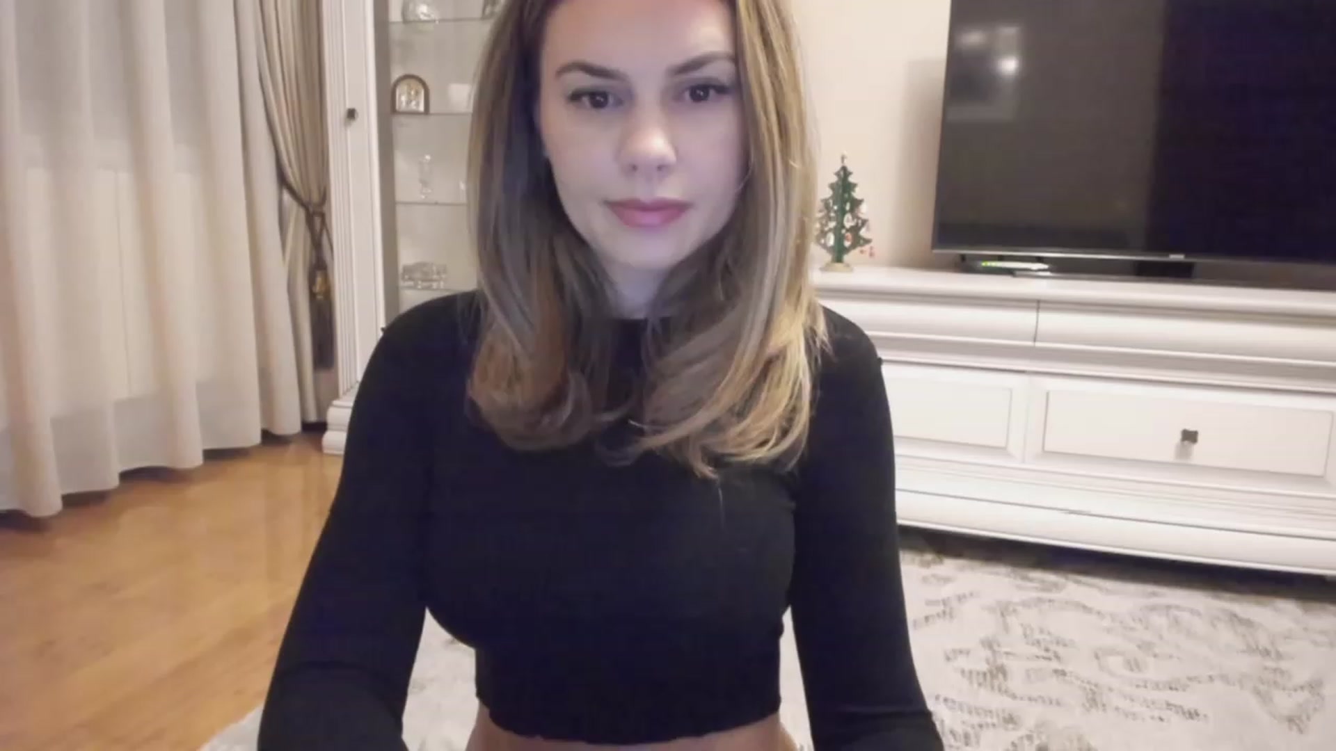 Gallery image thumbnail from Lu126's myfreecams stream on, 12/10/2023, 05:09 image 1 of 20