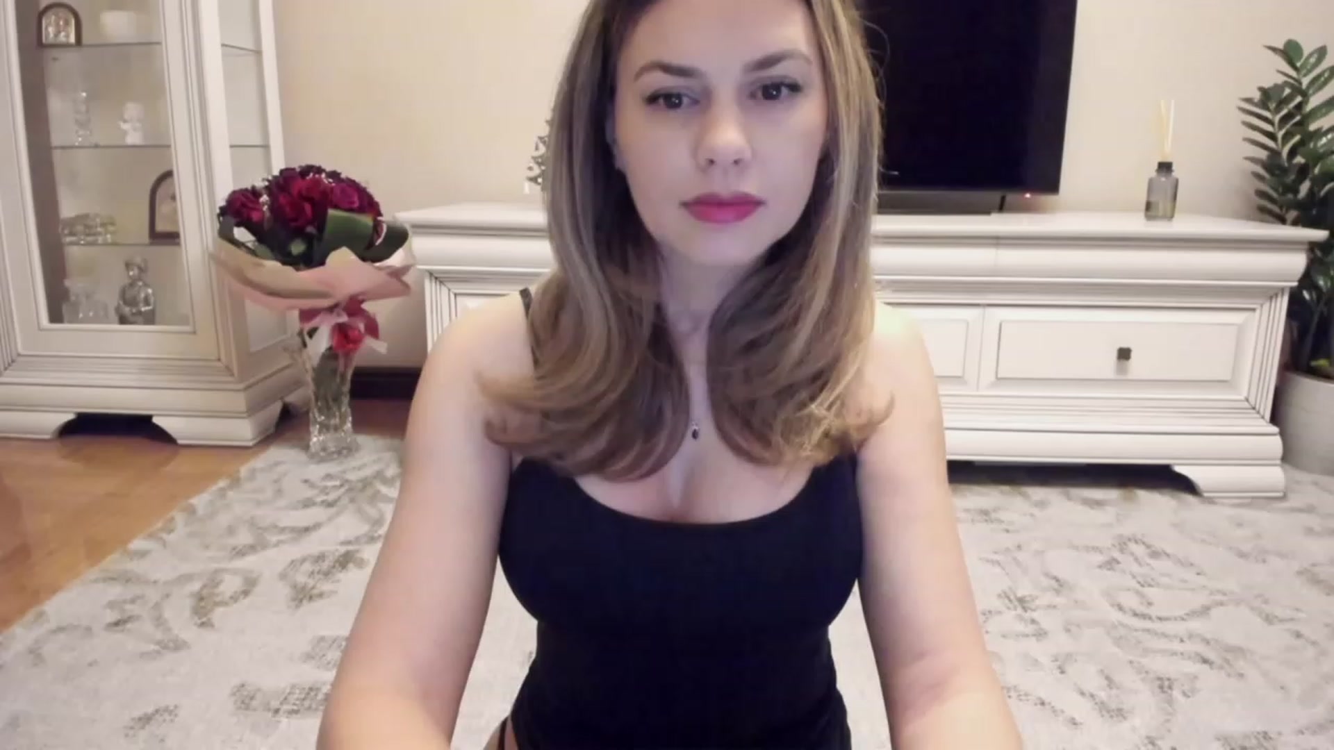 Gallery image thumbnail from Lu126's myfreecams stream on, 12/13/2023, 04:46 image 1 of 20