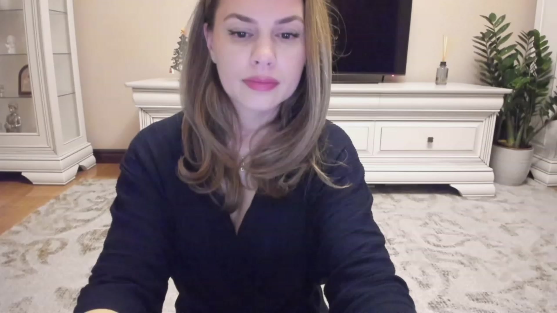 Gallery image thumbnail from Lu126's myfreecams stream on, 12/15/2023, 04:57 image 11 of 20