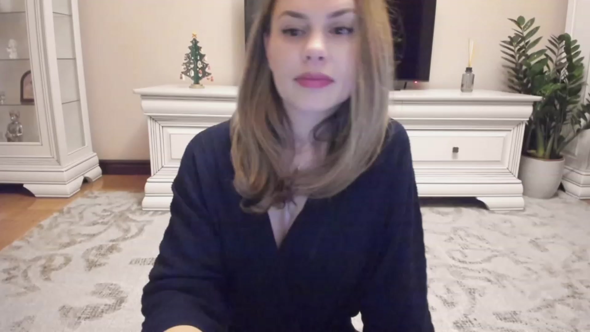 Gallery image thumbnail from Lu126's myfreecams stream on, 12/15/2023, 04:57 image 5 of 20