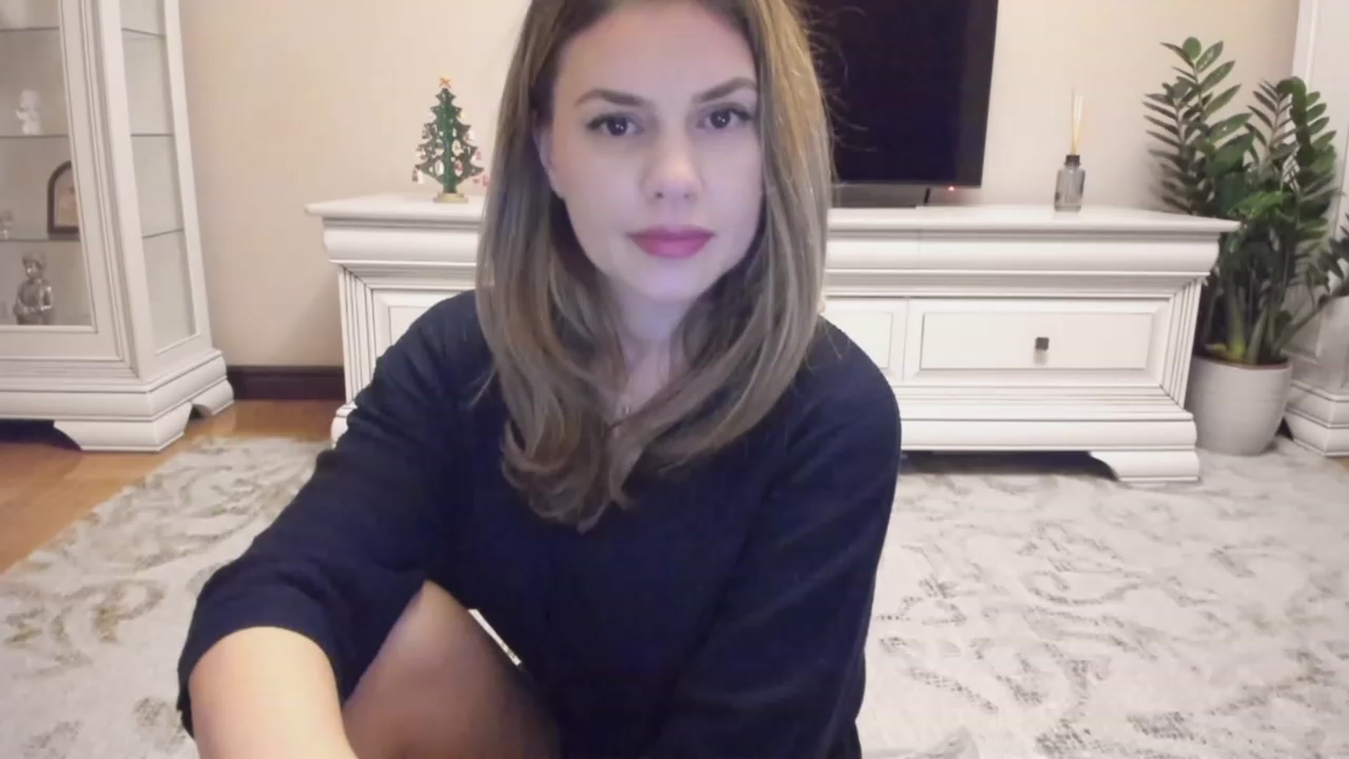 Gallery image thumbnail from Lu126's myfreecams stream on, 12/15/2023, 04:57 image 3 of 20