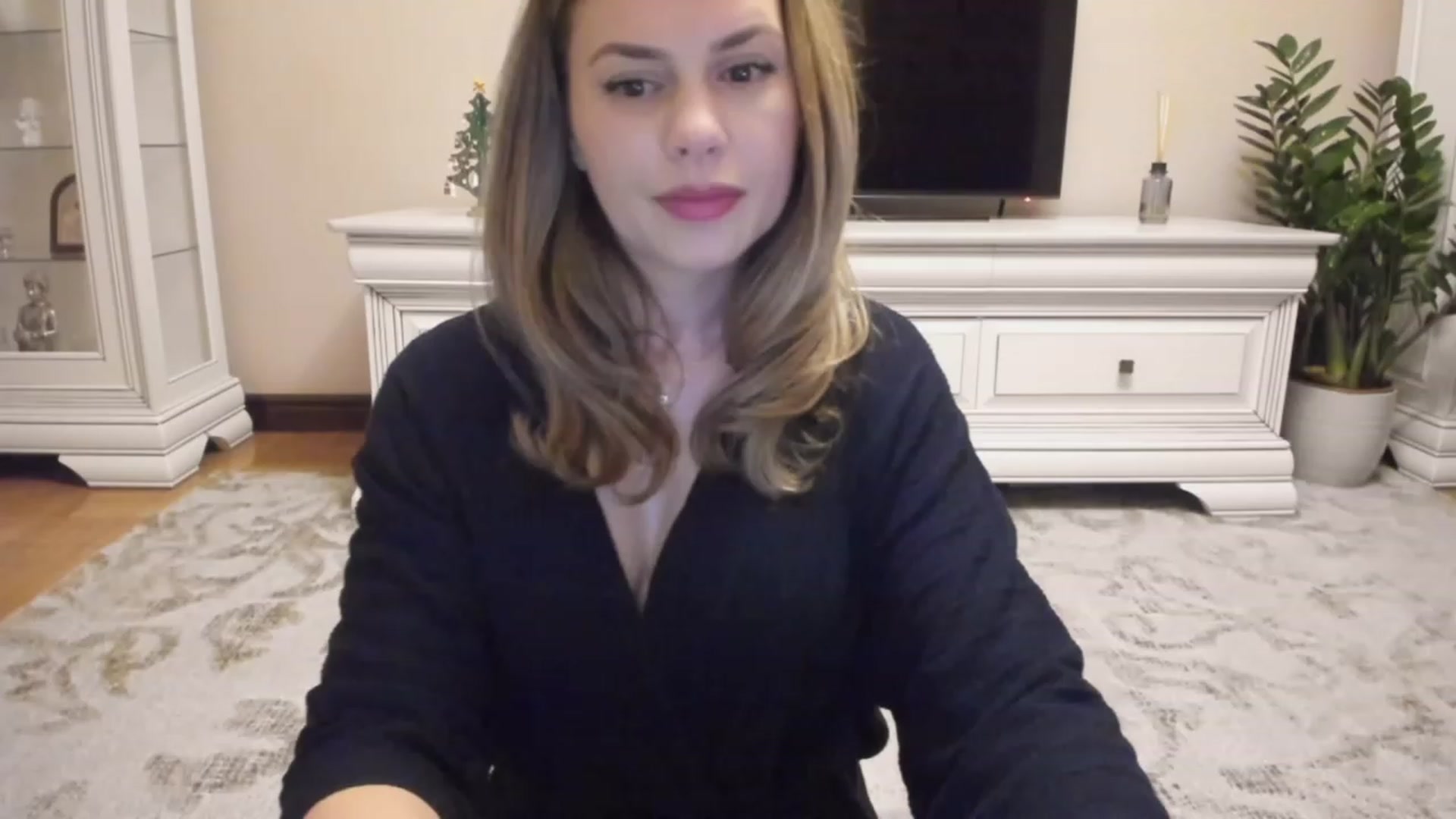 Gallery image thumbnail from Lu126's myfreecams stream on, 12/15/2023, 04:57 image 6 of 20