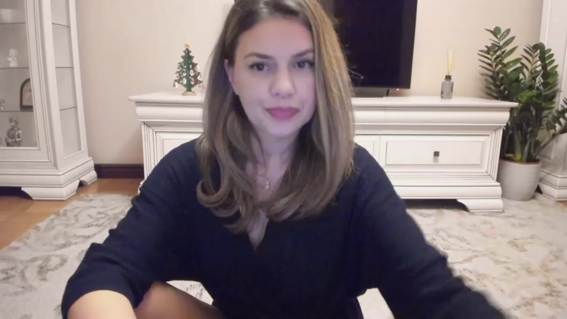 Gallery image thumbnail from Lu126's myfreecams stream on, 12/15/2023, 04:57 image 19 of 20
