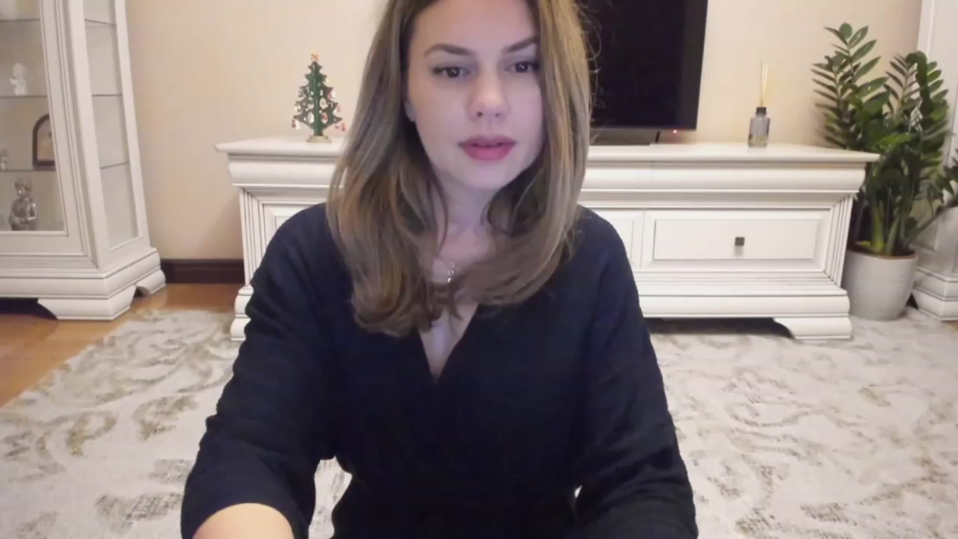 Gallery image thumbnail from Lu126's myfreecams stream on, 12/15/2023, 04:57 image 4 of 20