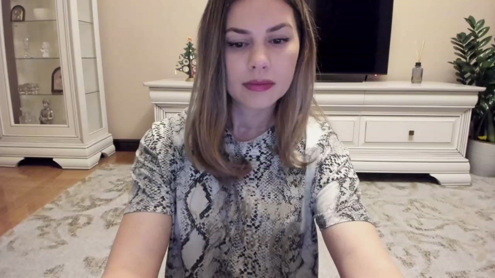 Gallery image thumbnail from Lu126's myfreecams stream on, 12/18/2023, 04:11 image 7 of 20
