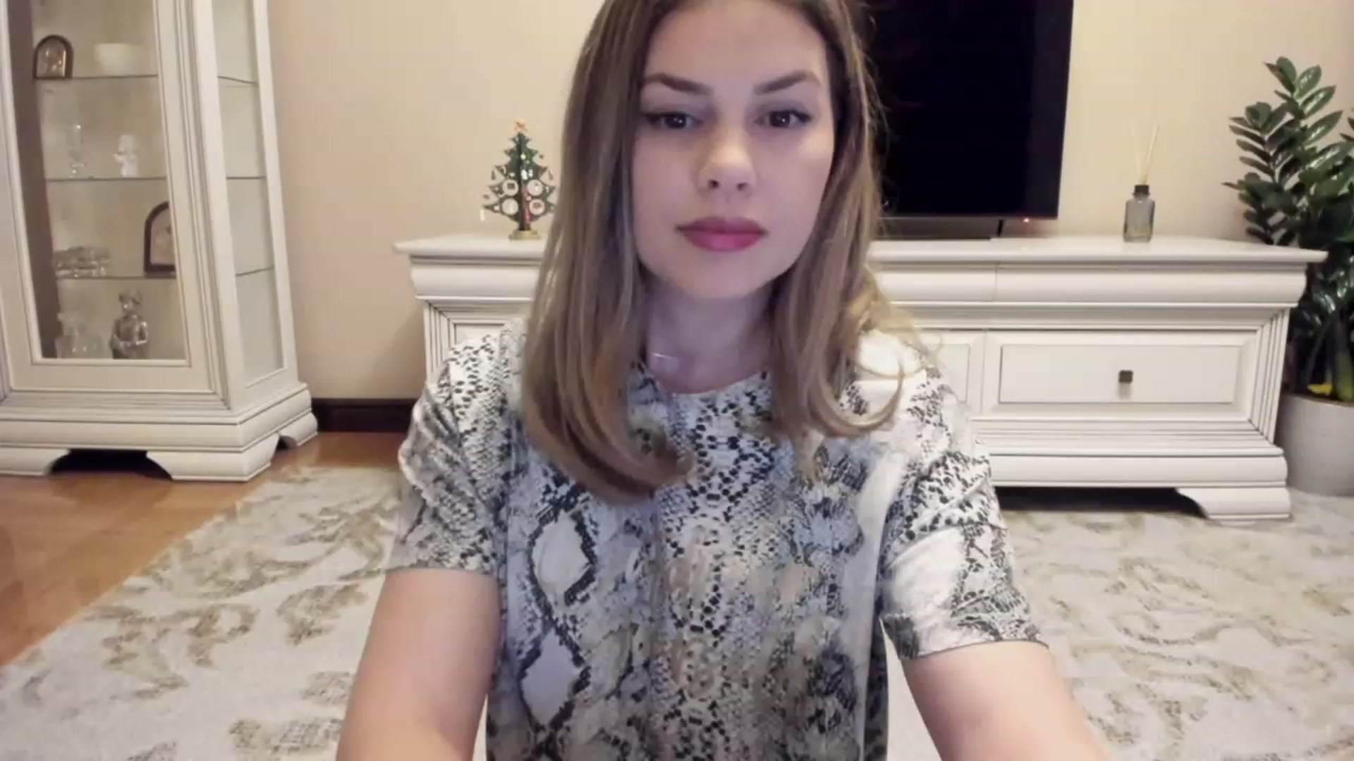 Gallery image thumbnail from Lu126's myfreecams stream on, 12/18/2023, 04:11 image 5 of 20