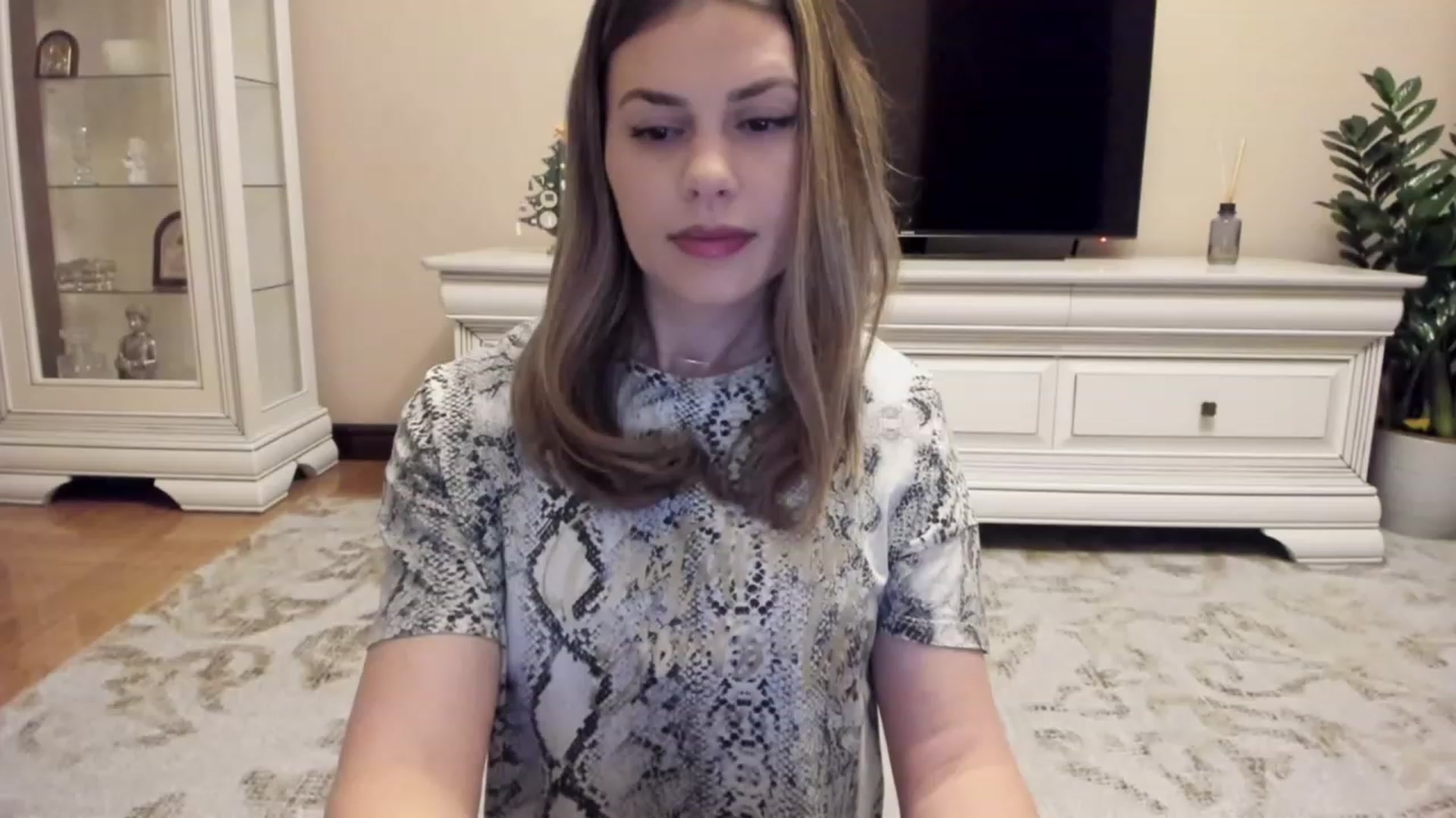Gallery image thumbnail from Lu126's myfreecams stream on, 12/18/2023, 04:11 image 16 of 20