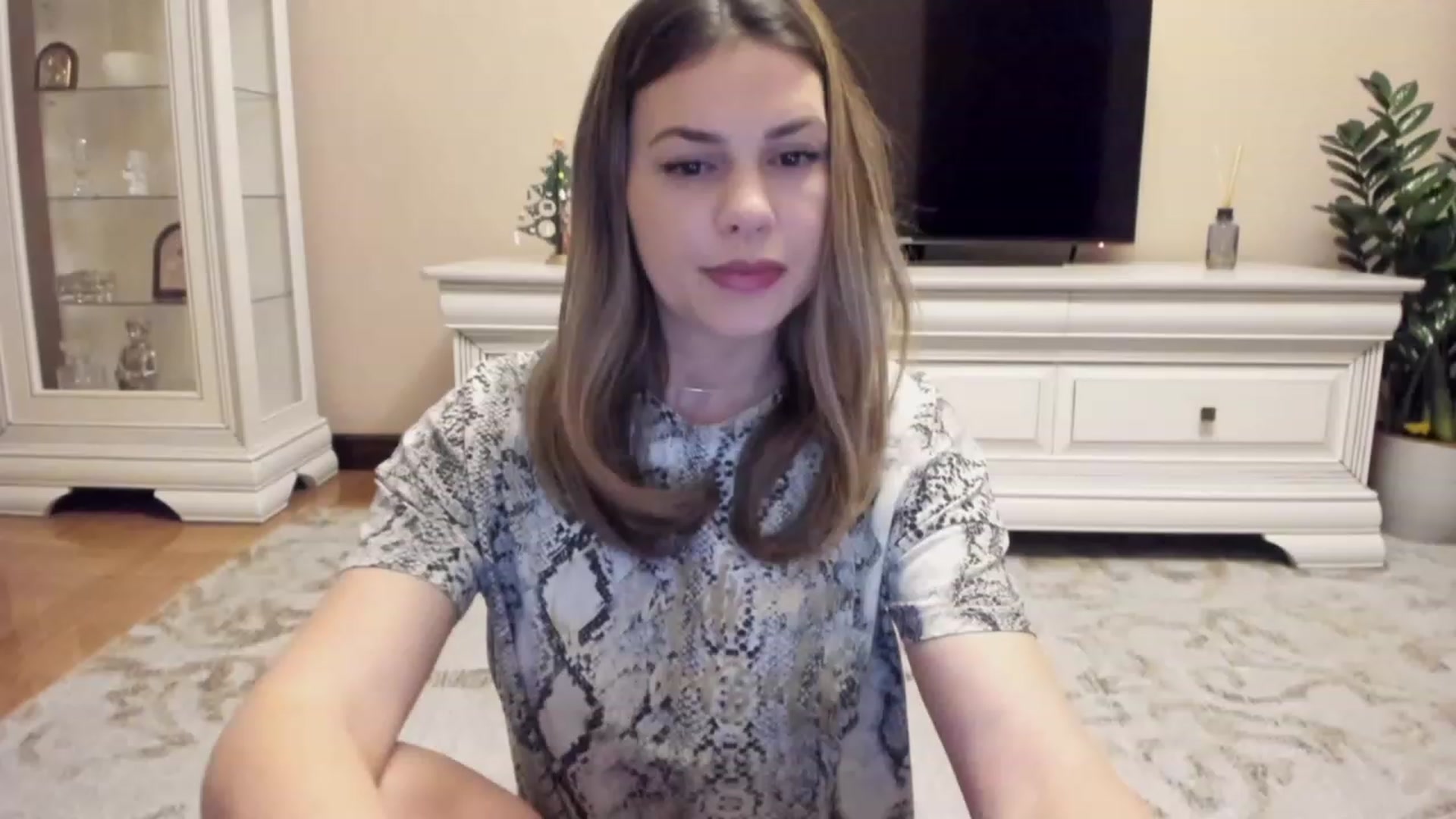 Gallery image thumbnail from Lu126's myfreecams stream on, 12/18/2023, 04:11 image 17 of 20