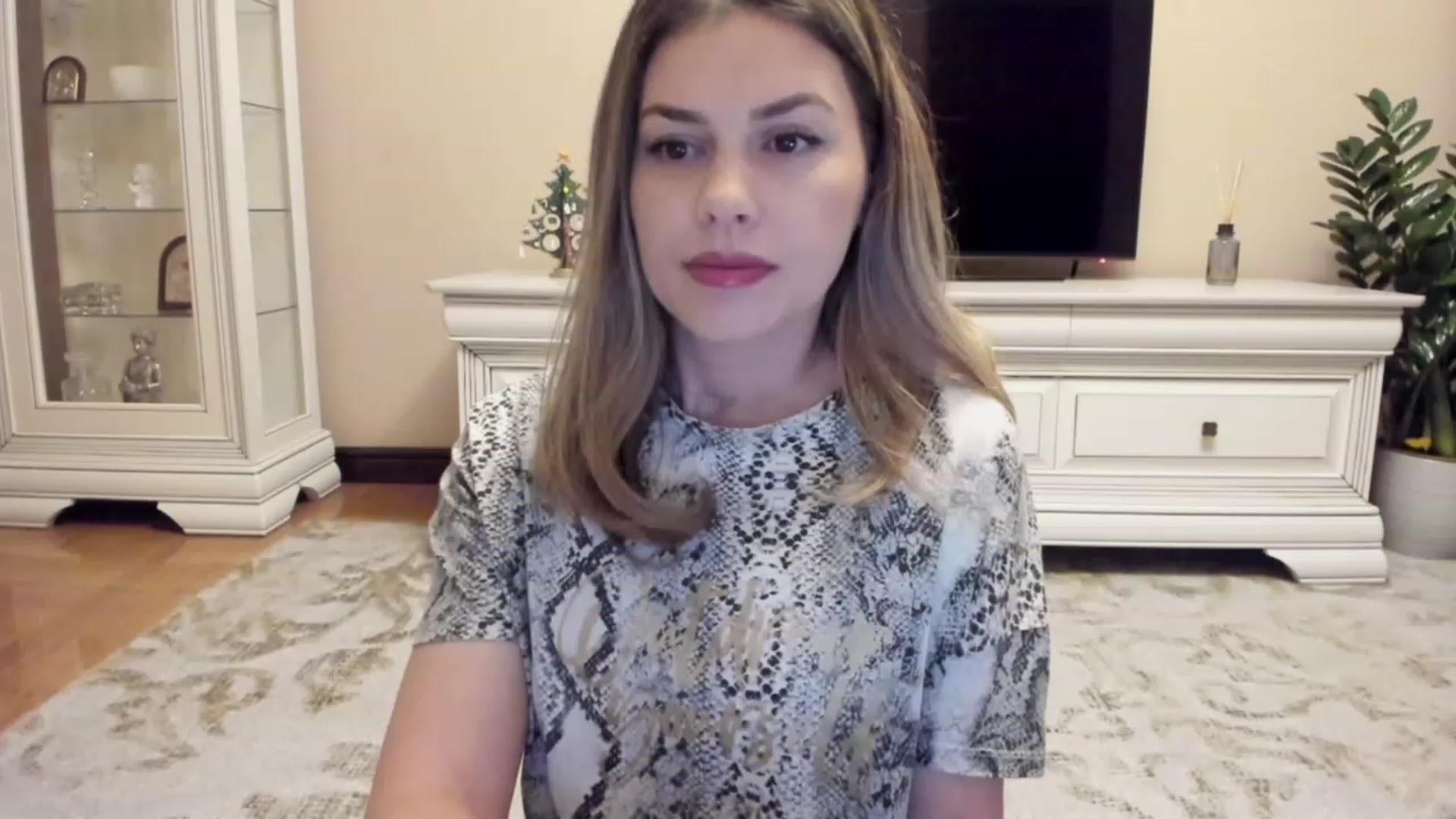 Gallery image thumbnail from Lu126's myfreecams stream on, 12/18/2023, 04:11 image 4 of 20