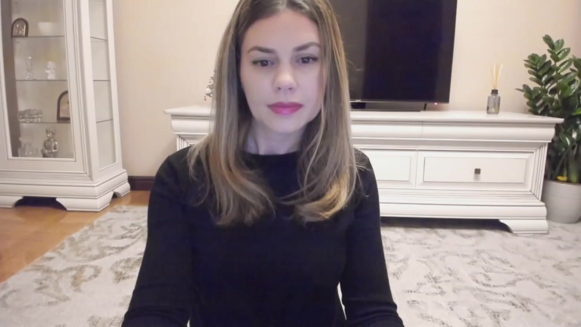 Gallery image thumbnail from Lu126's myfreecams stream on, 12/19/2023, 04:03 image 14 of 20