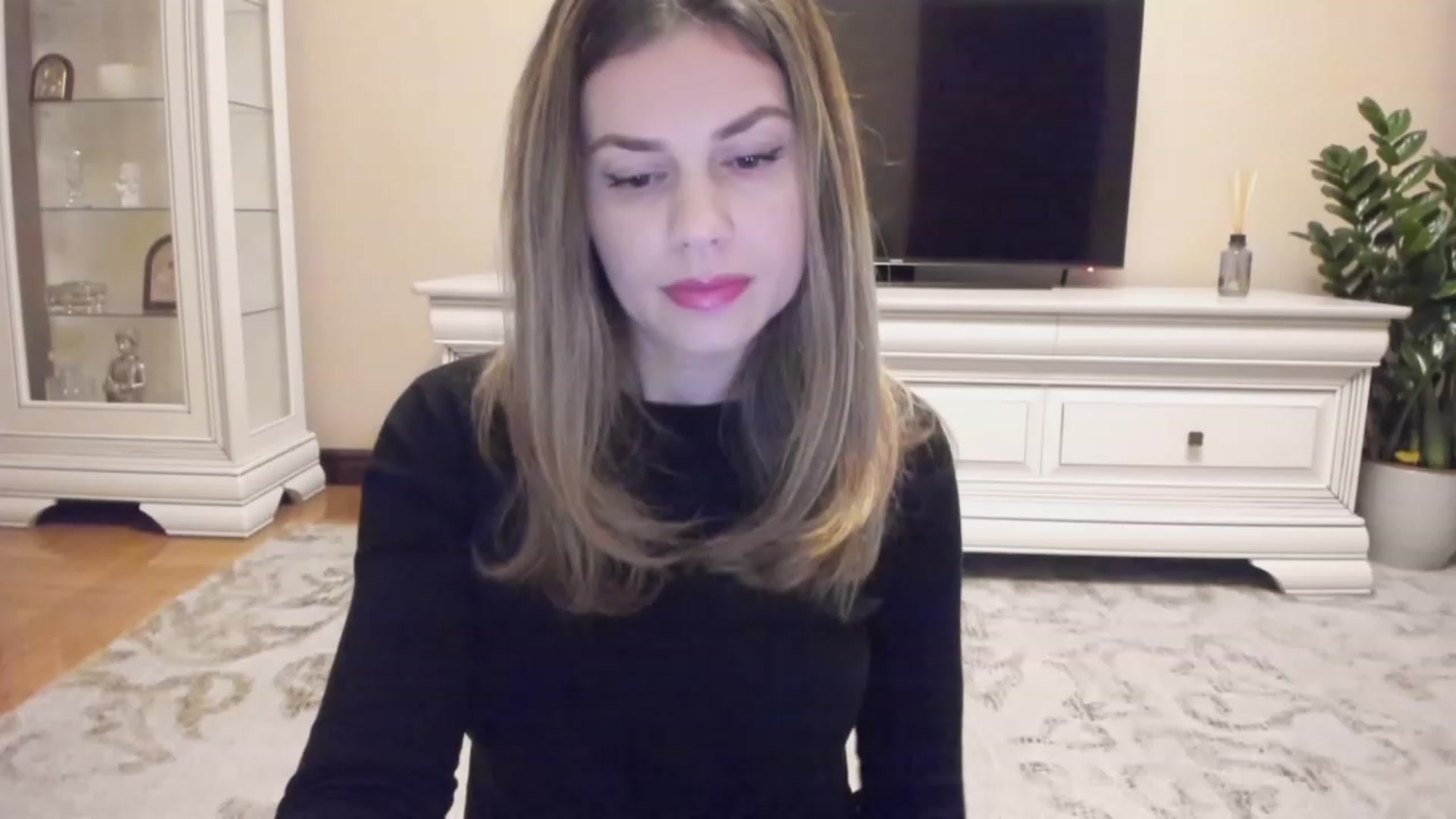 Gallery image thumbnail from Lu126's myfreecams stream on, 12/19/2023, 04:03 image 12 of 20