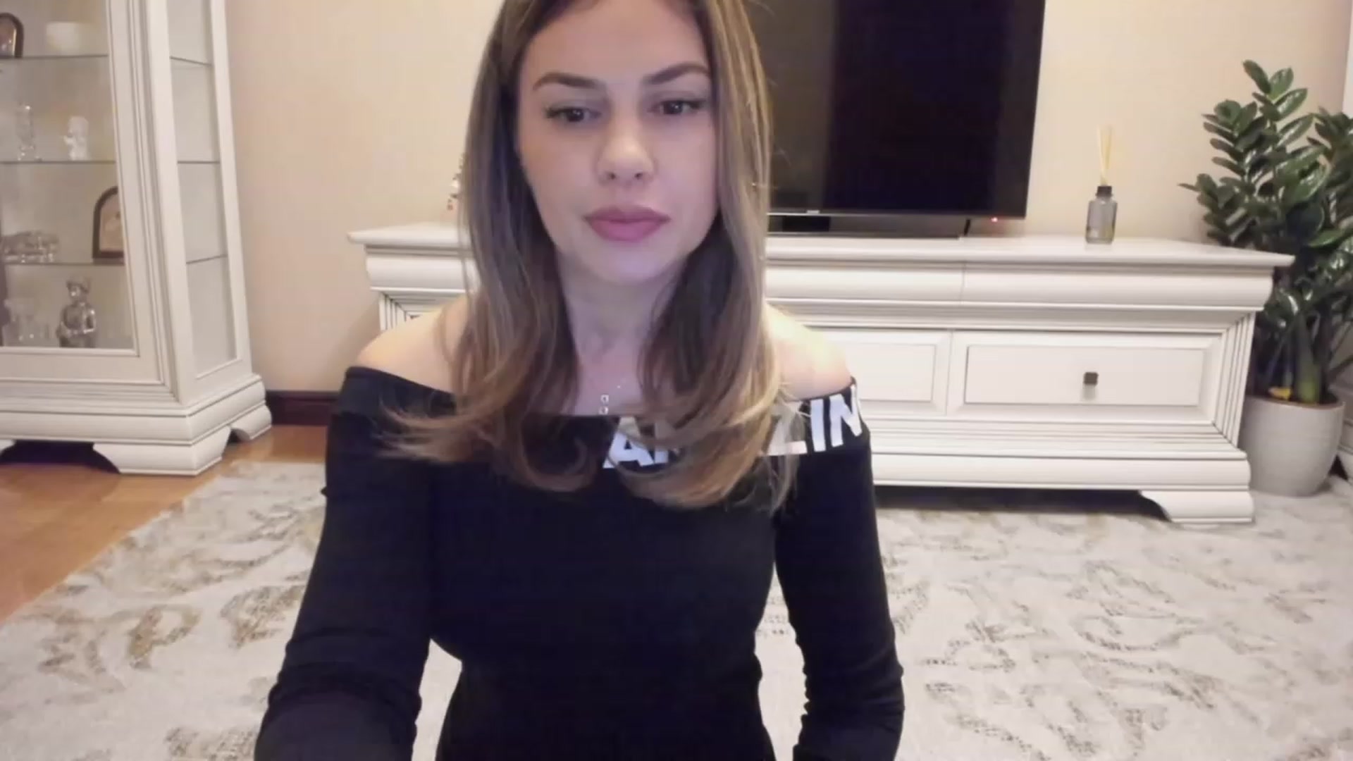 Gallery image thumbnail from Lu126's myfreecams stream on, 12/22/2023, 05:02 image 19 of 20