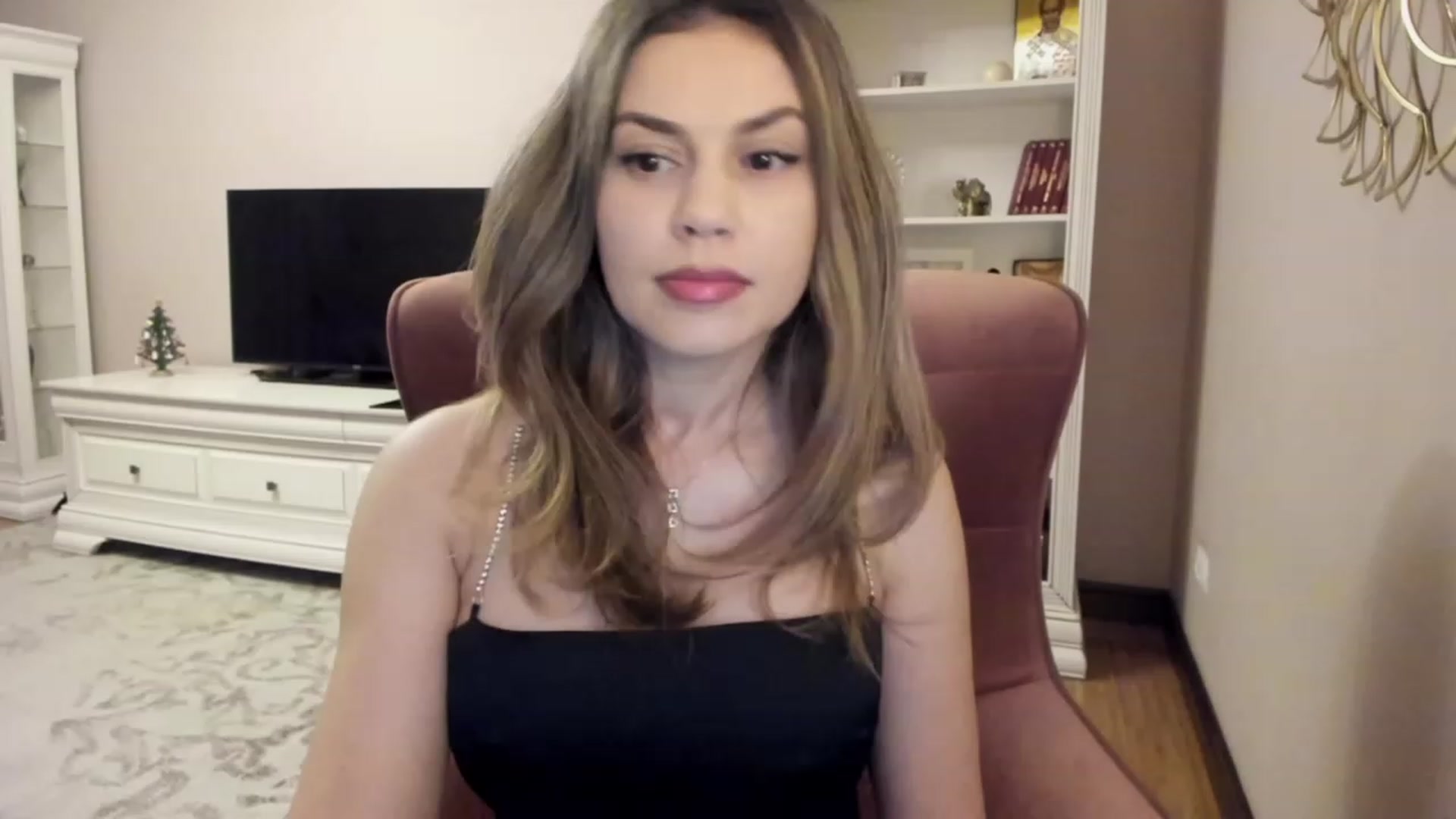 Gallery image thumbnail from Lu126's myfreecams stream on, 01/05/2024, 03:15 image 20 of 20