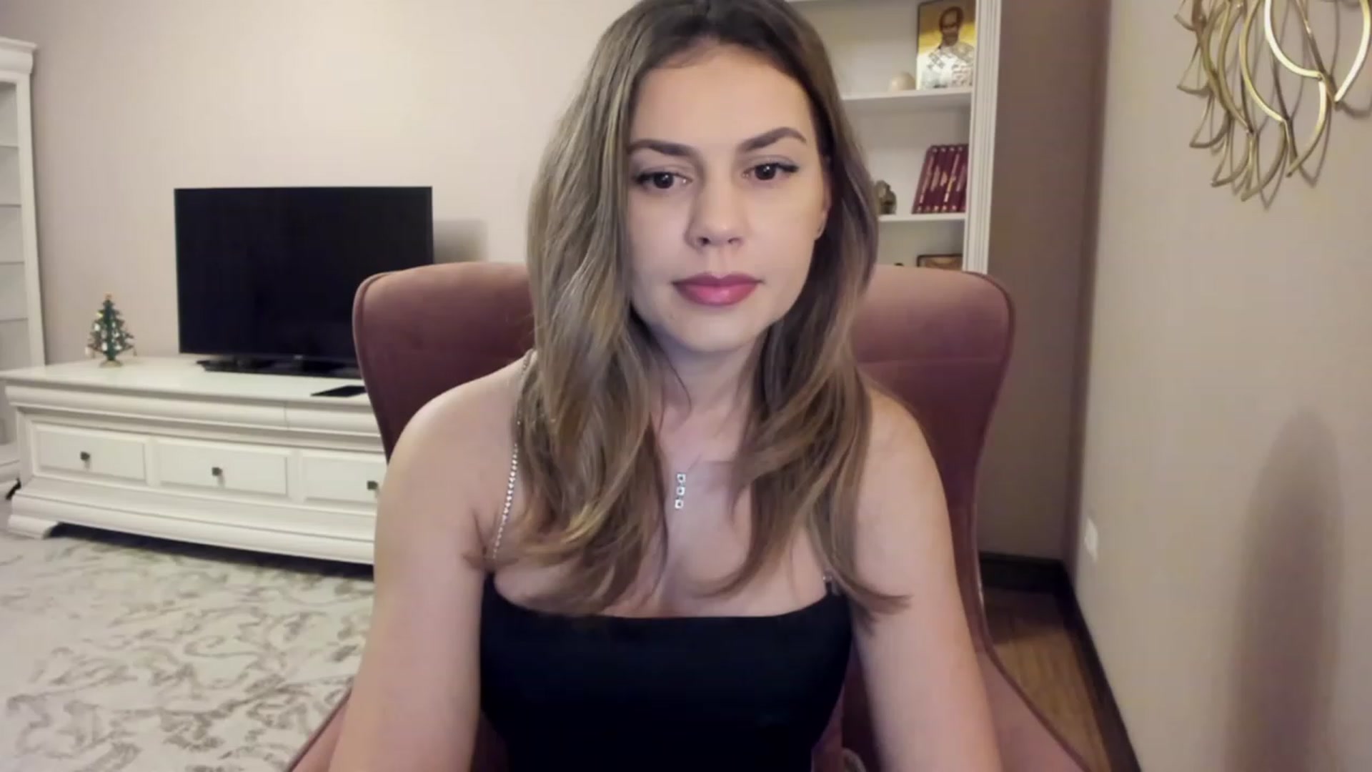 Gallery image thumbnail from Lu126's myfreecams stream on, 01/05/2024, 03:15 image 2 of 20
