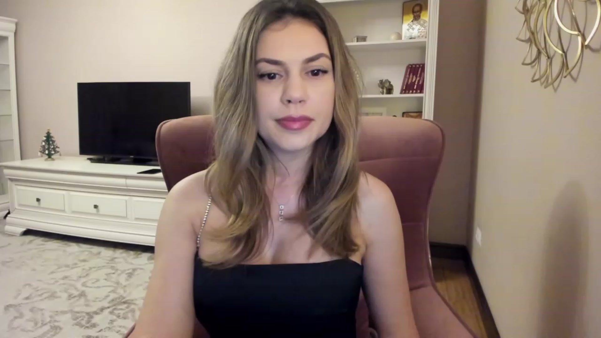 Gallery image thumbnail from Lu126's myfreecams stream on, 01/05/2024, 03:15 image 8 of 20