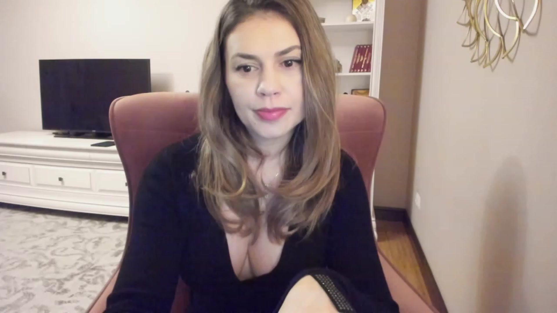 Gallery image thumbnail from Lu126's myfreecams stream on, 01/08/2024, 03:16 image 19 of 20