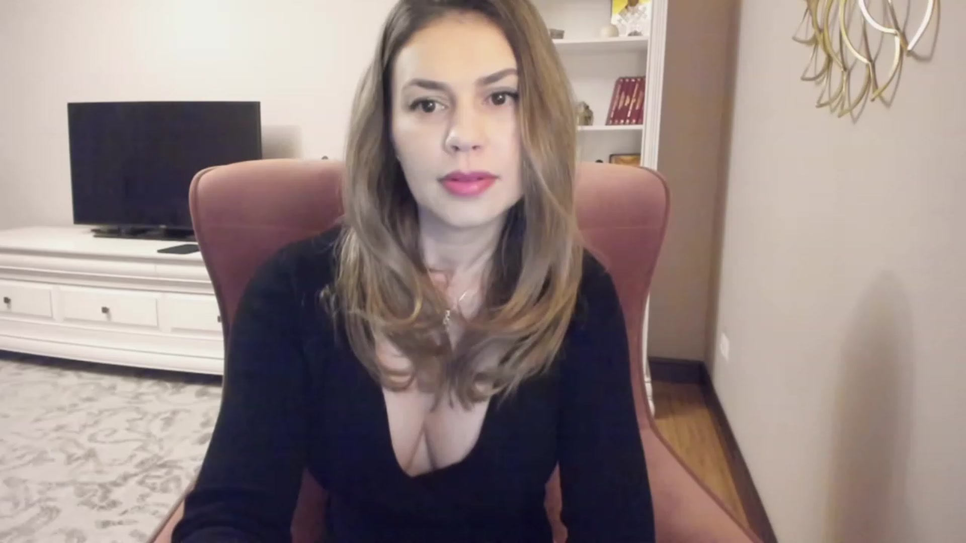 Gallery image thumbnail from Lu126's myfreecams stream on, 01/08/2024, 03:16 image 20 of 20