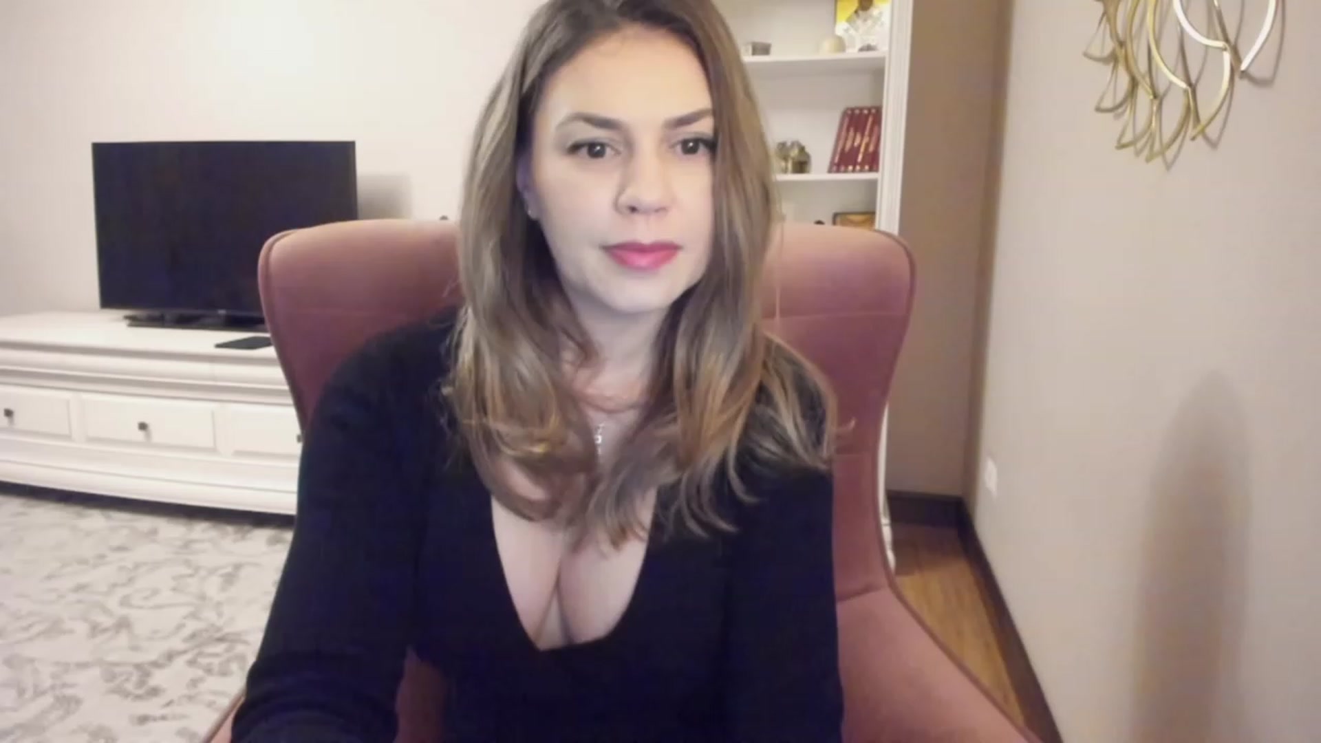 Gallery image thumbnail from Lu126's myfreecams stream on, 01/08/2024, 03:16 image 9 of 20