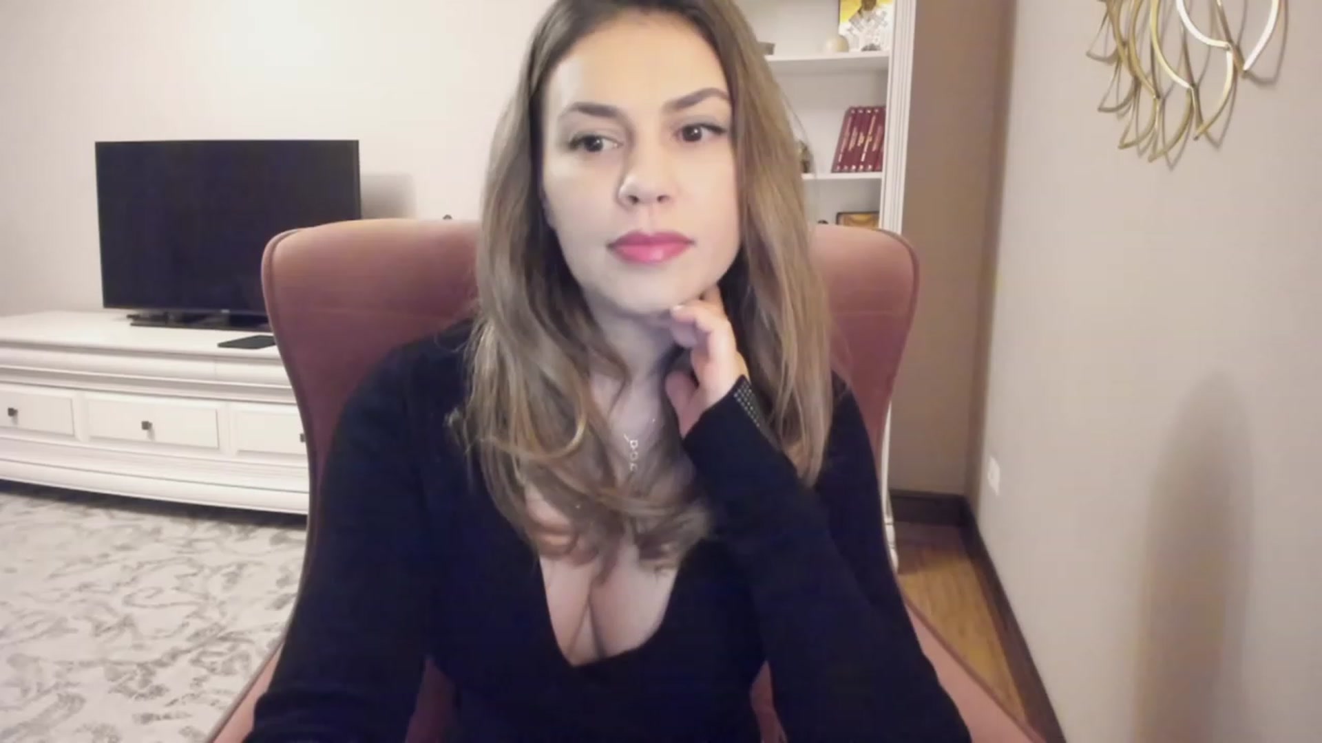 Gallery image thumbnail from Lu126's myfreecams stream on, 01/08/2024, 03:16 image 18 of 20