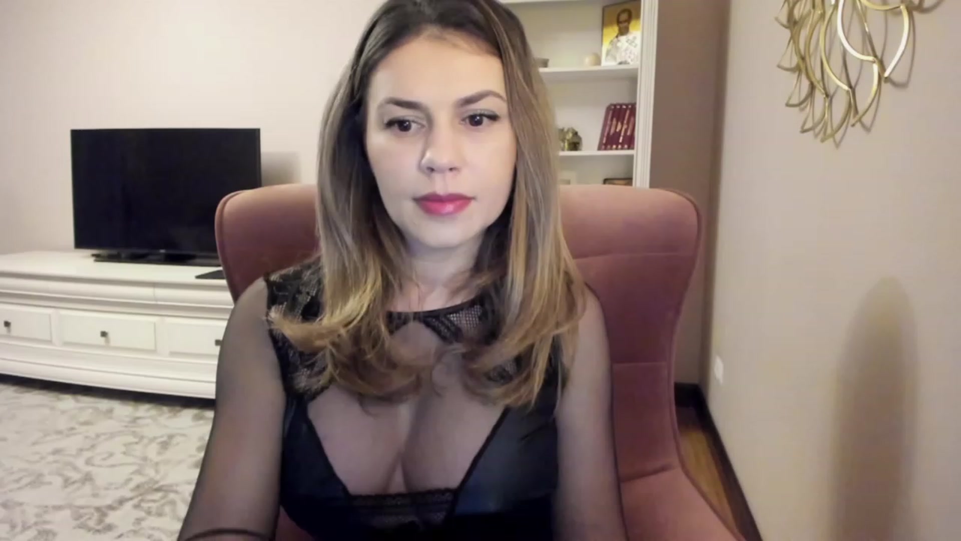 Gallery image thumbnail from Lu126's myfreecams stream on, 01/09/2024, 03:50 image 4 of 20