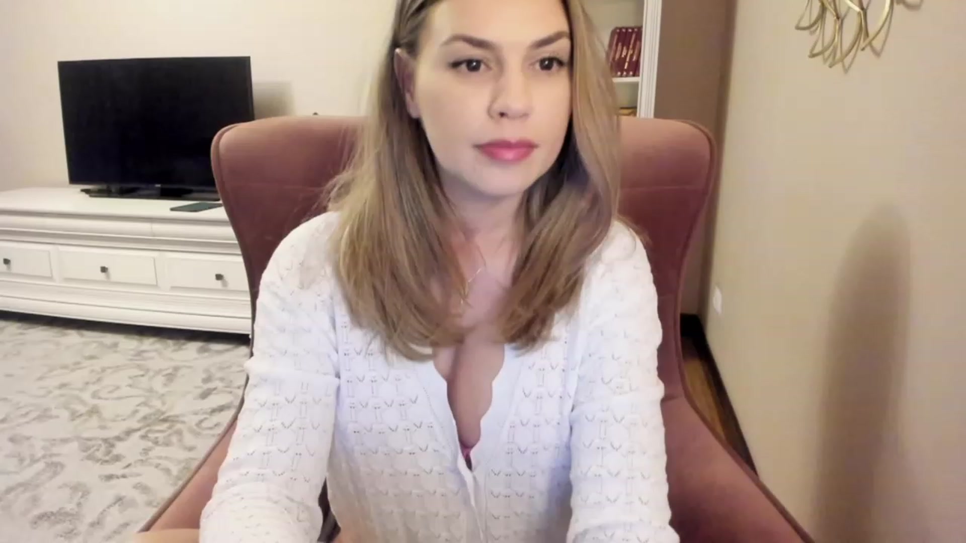 Gallery image thumbnail from Lu126's myfreecams stream on, 01/13/2024, 05:05 image 18 of 20