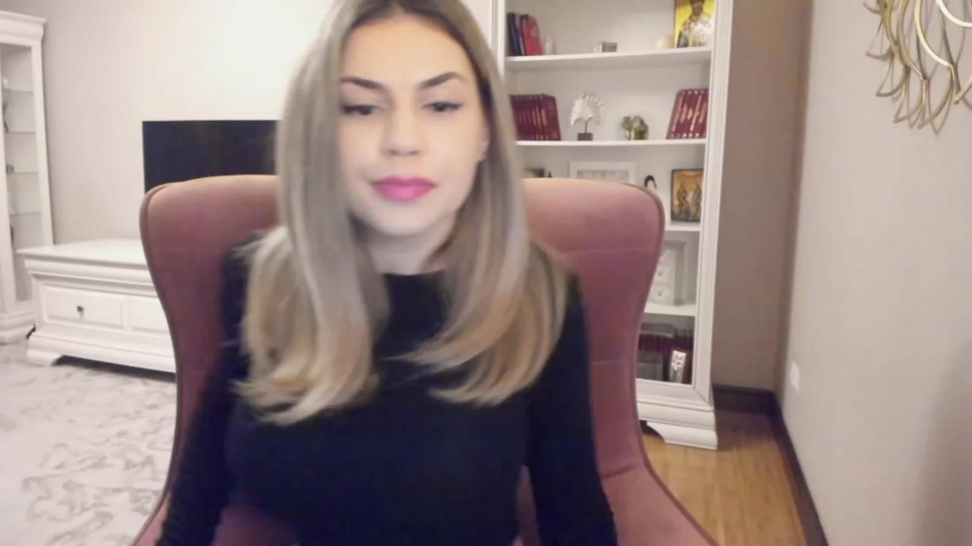 Gallery image thumbnail from Lu126's myfreecams stream on, 01/18/2024, 04:36 image 9 of 20
