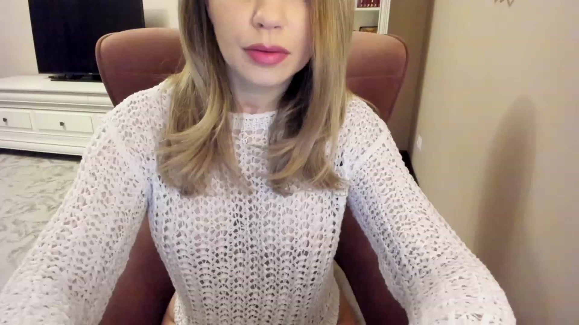 Gallery image thumbnail from Lu126's myfreecams stream on, 01/31/2024, 04:37 image 17 of 20