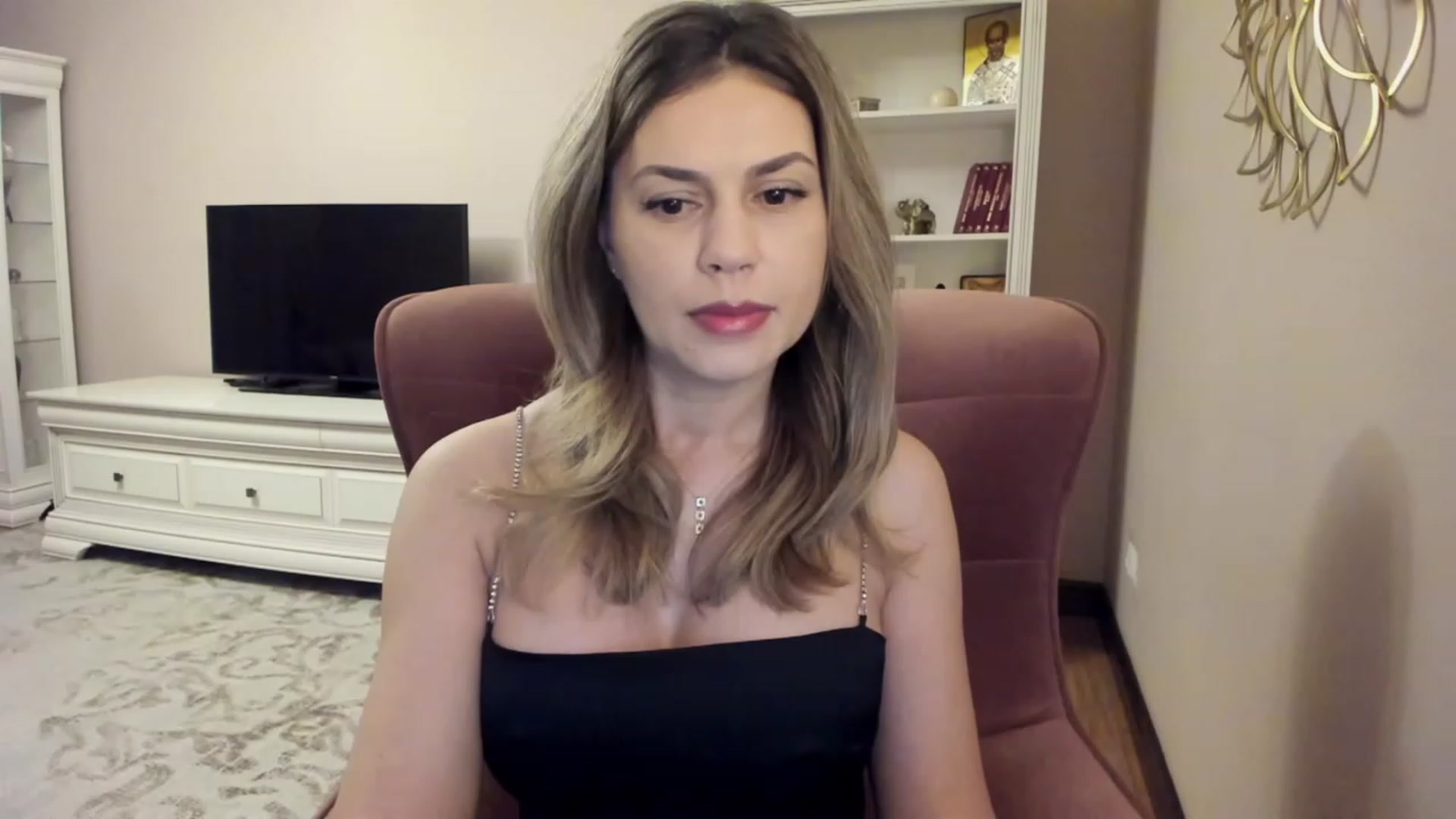 Gallery image thumbnail from Lu126's myfreecams stream on, 02/01/2024, 04:36 image 4 of 20
