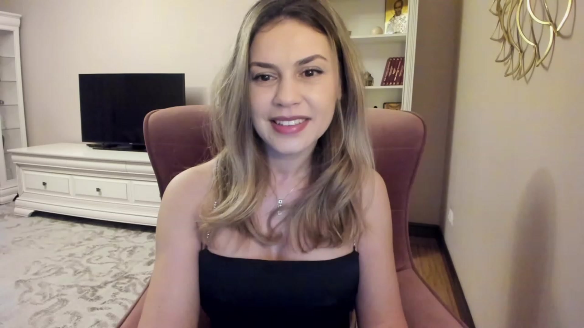 Gallery image thumbnail from Lu126's myfreecams stream on, 02/01/2024, 04:36 image 13 of 20