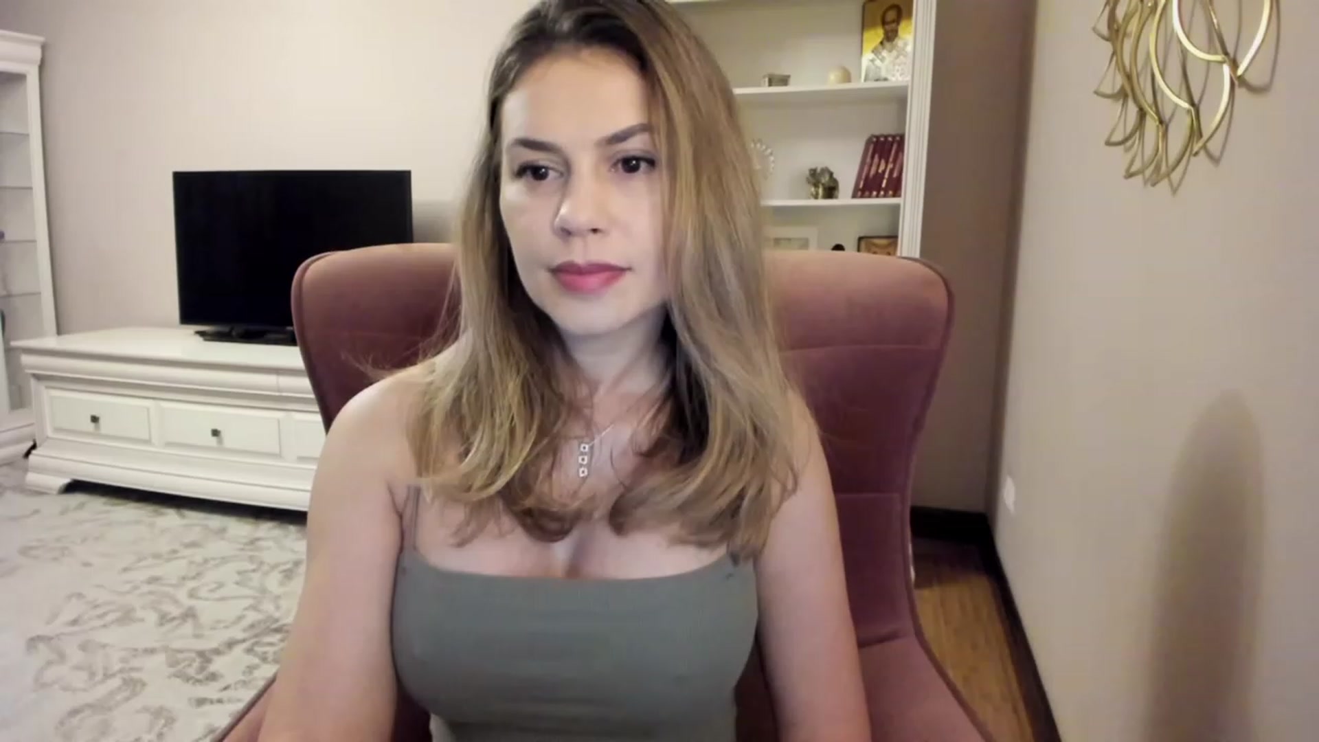 Gallery image thumbnail from Lu126's myfreecams stream on, 02/05/2024, 04:40 image 18 of 20
