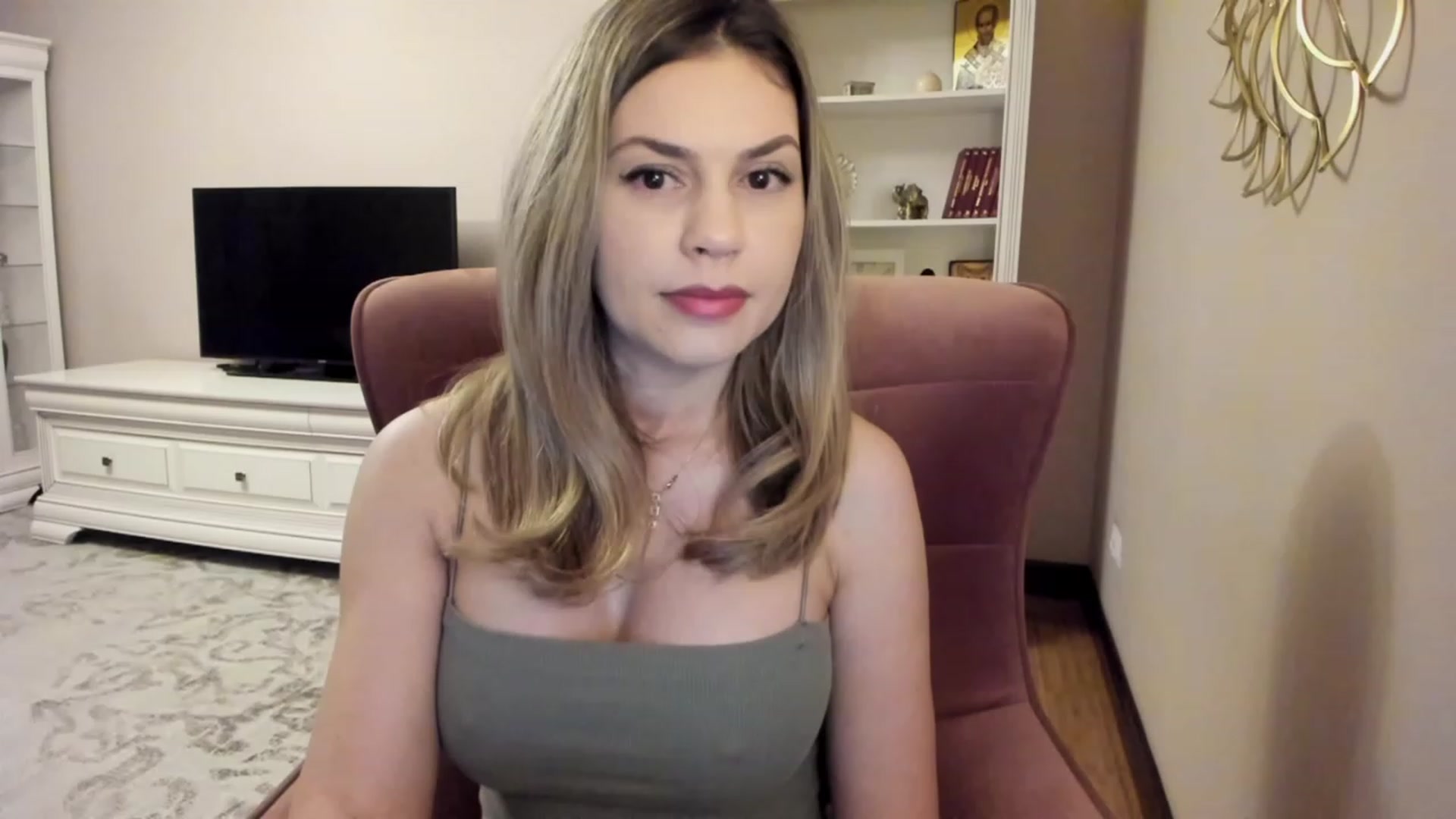 Gallery image thumbnail from Lu126's myfreecams stream on, 02/05/2024, 04:40 image 1 of 20