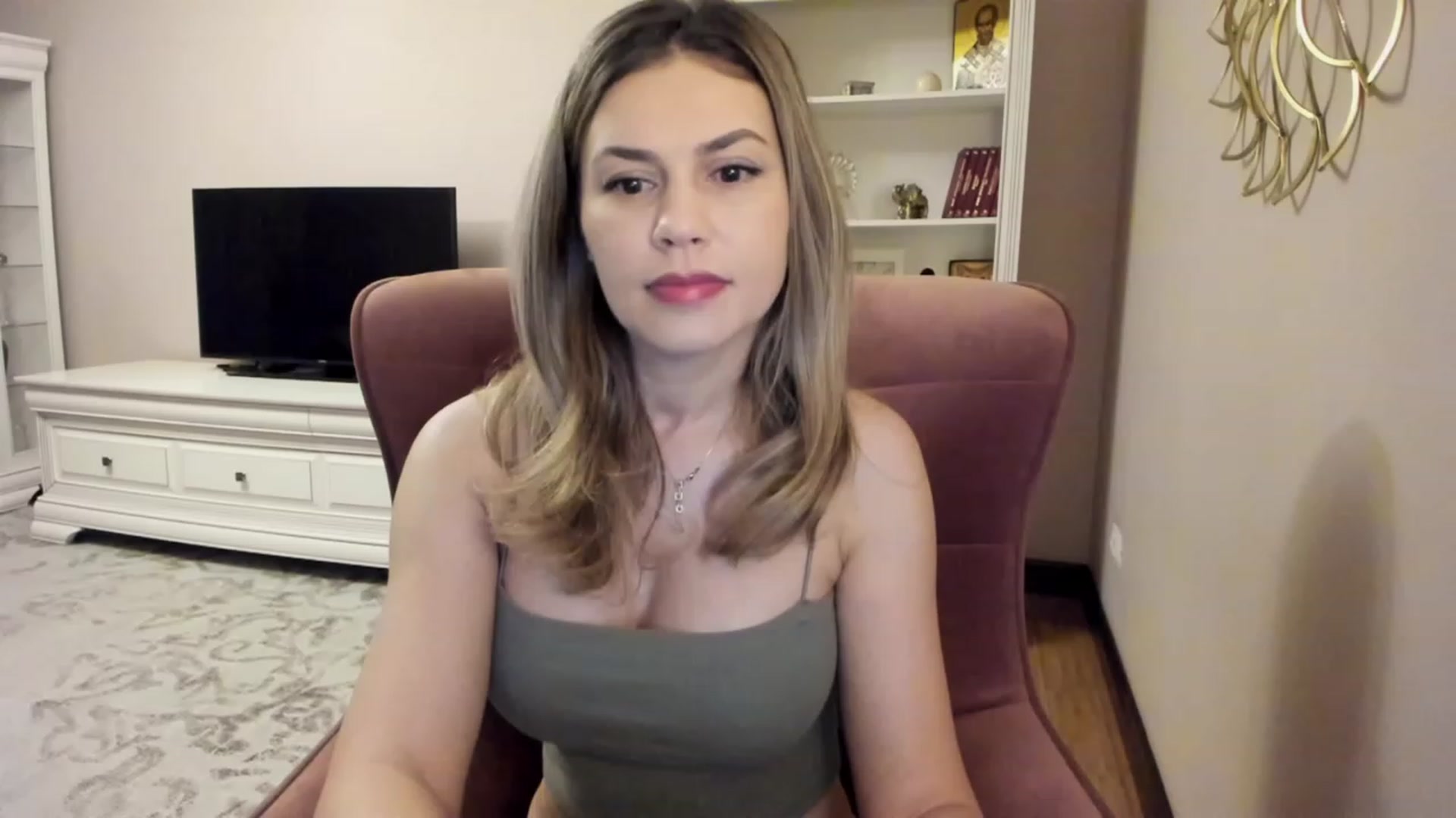 Gallery image thumbnail from Lu126's myfreecams stream on, 02/05/2024, 04:40 image 3 of 20