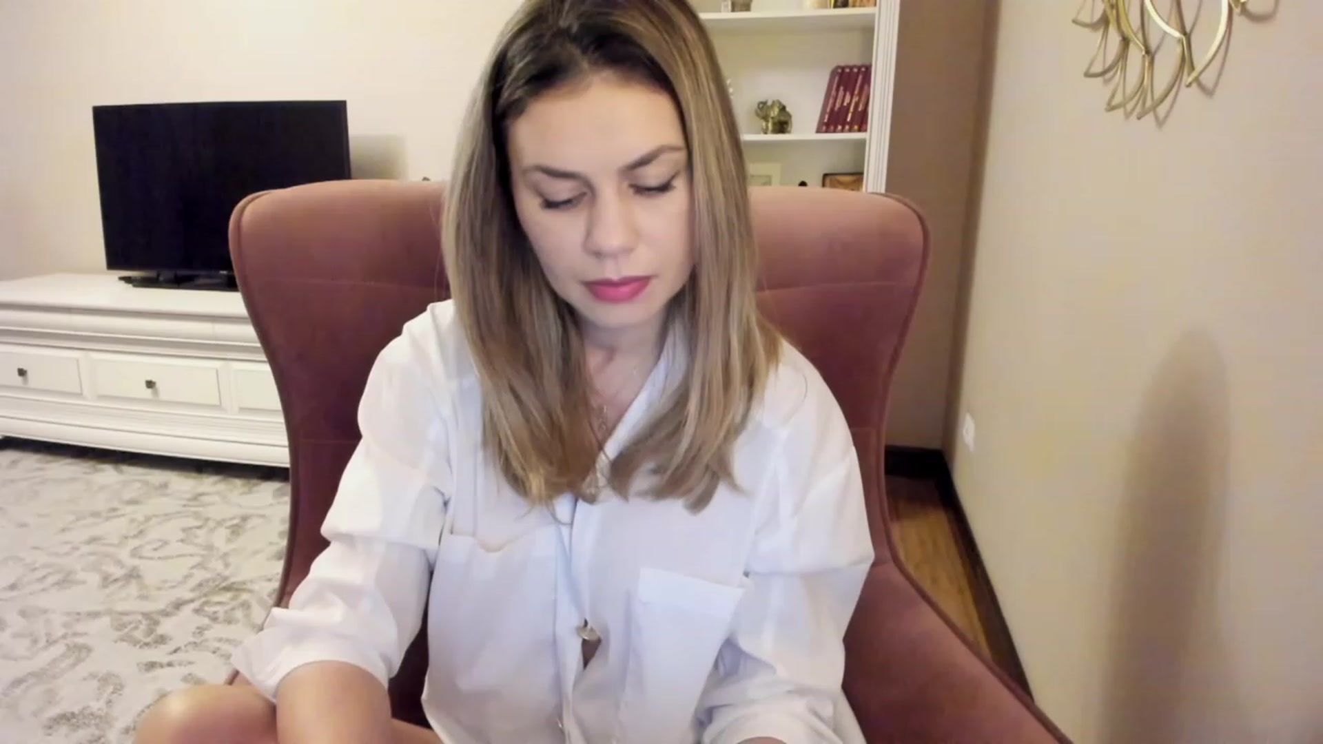 Gallery image thumbnail from Lu126's myfreecams stream on, 02/12/2024, 04:46 image 16 of 20