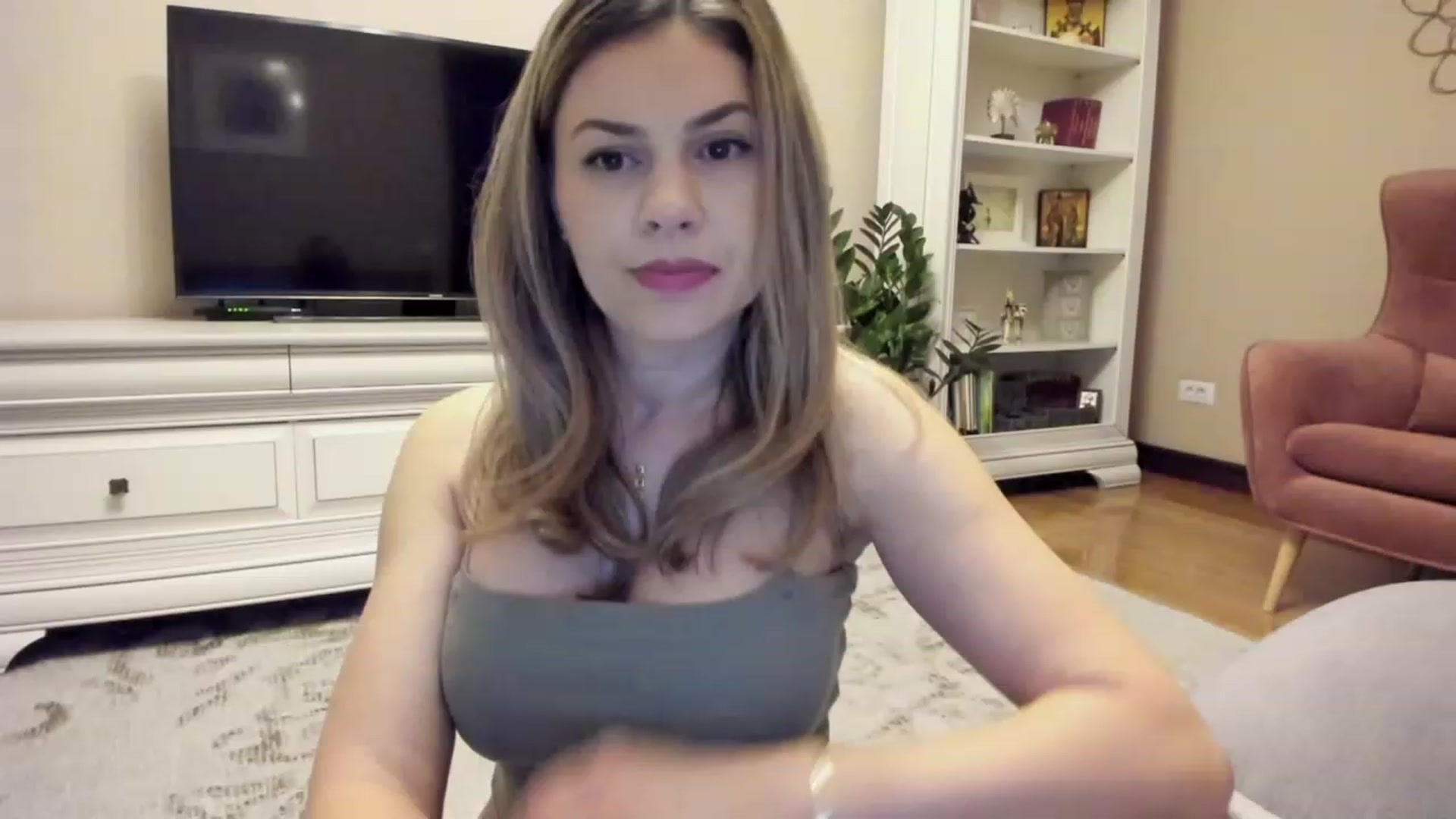 Gallery image thumbnail from Lu126's myfreecams stream on, 02/16/2024, 04:28 image 2 of 20