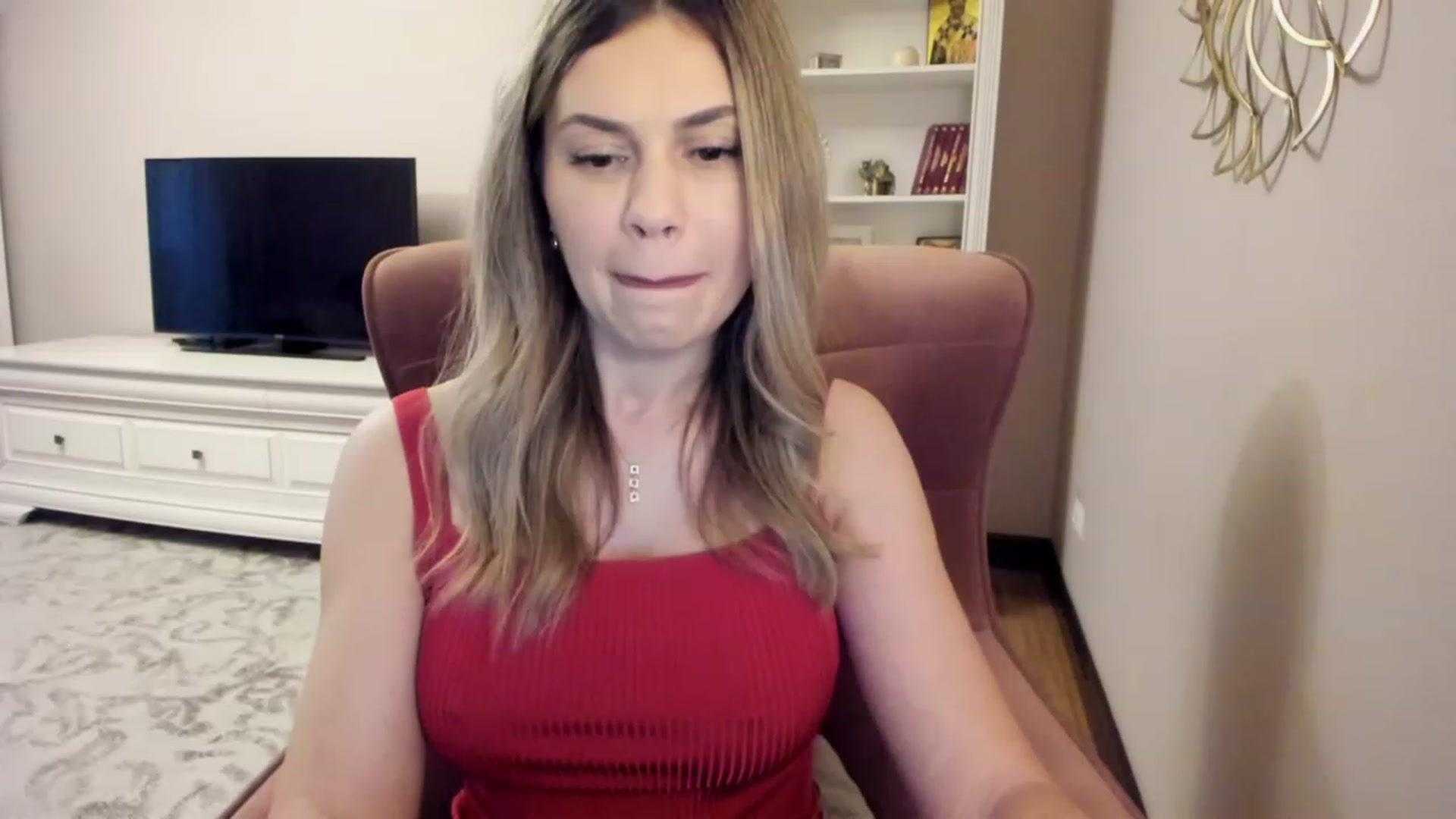 Gallery image thumbnail from Lu126's myfreecams stream on, 02/23/2024, 05:51 image 17 of 20