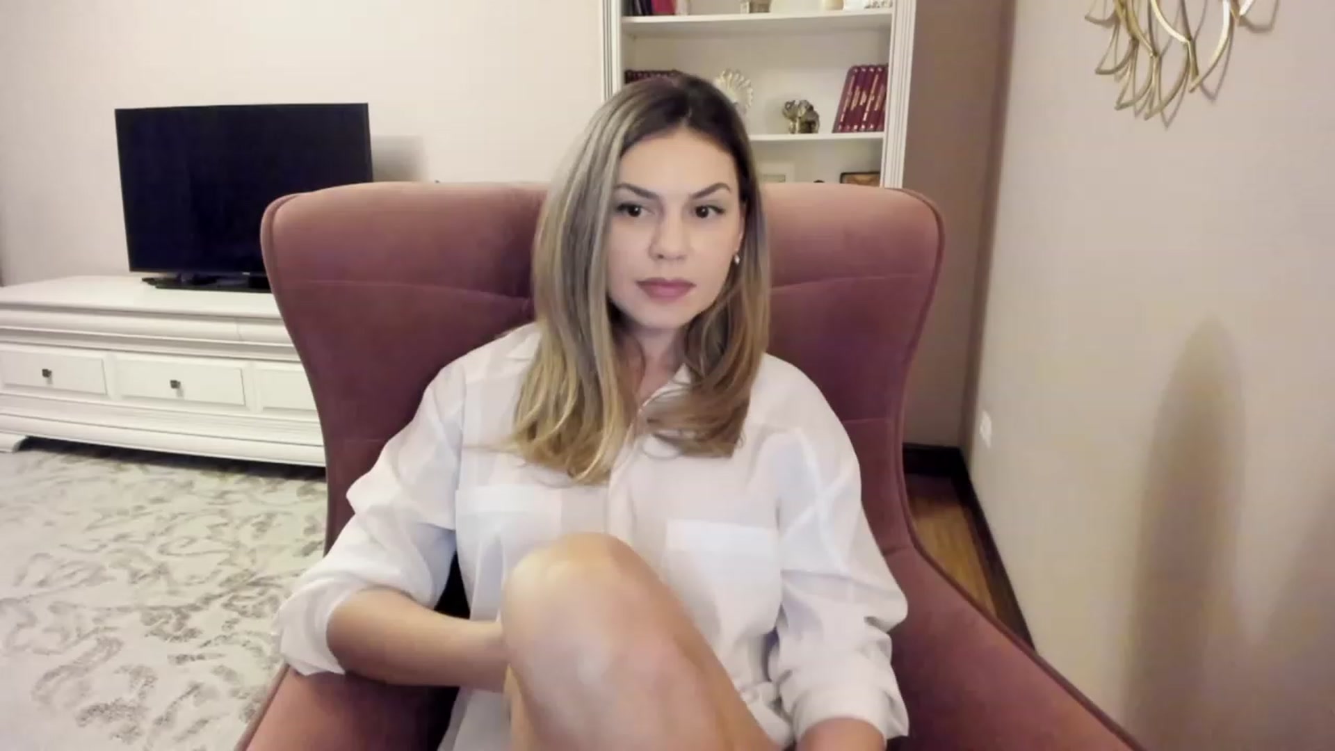 Gallery image thumbnail from Lu126's myfreecams stream on, 03/03/2024, 05:16 image 12 of 20