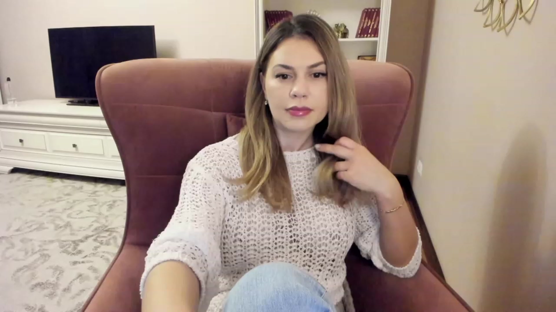 Gallery image thumbnail from Lu126's myfreecams stream on, 03/06/2024, 03:37 image 17 of 20