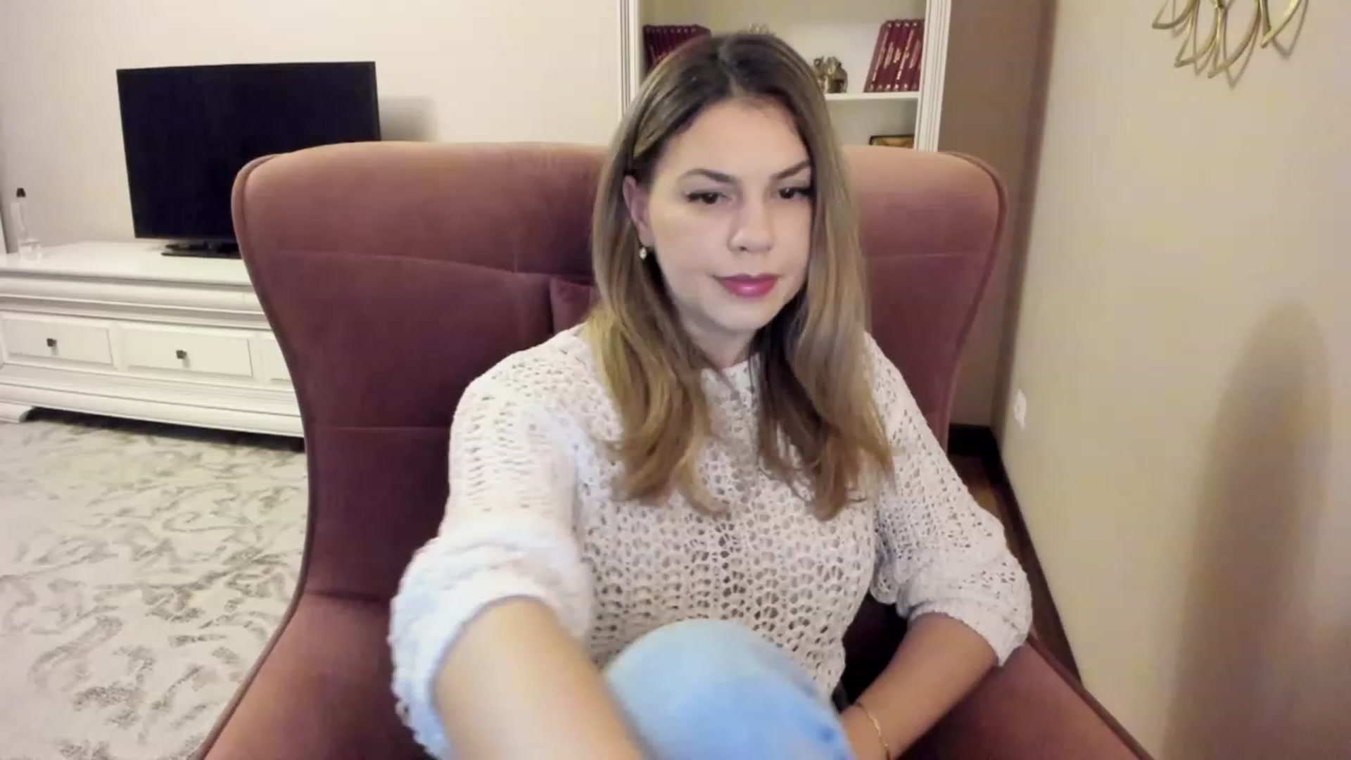 Gallery image thumbnail from Lu126's myfreecams stream on, 03/06/2024, 03:37 image 16 of 20