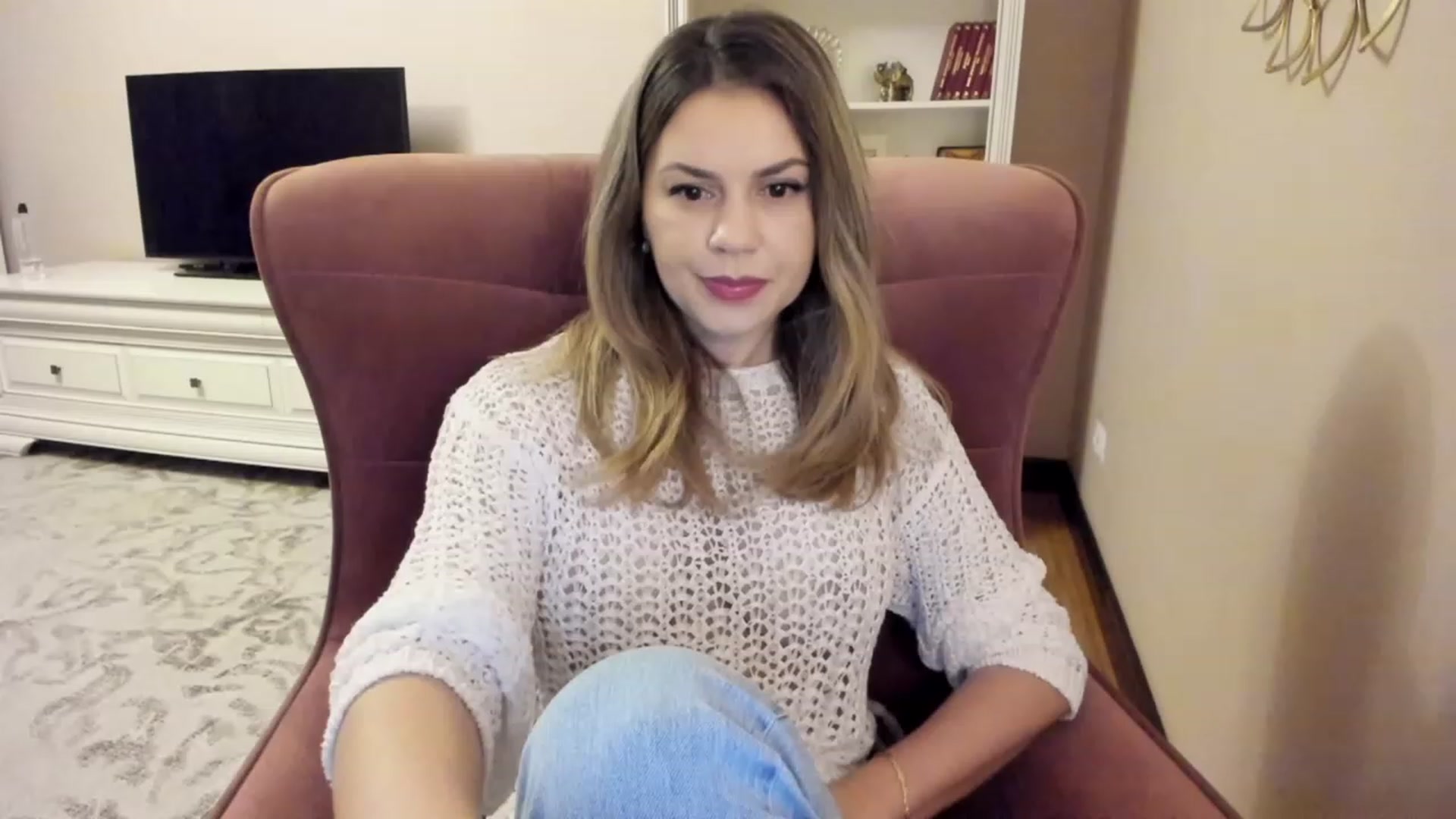 Gallery image thumbnail from Lu126's myfreecams stream on, 03/06/2024, 03:37 image 10 of 20