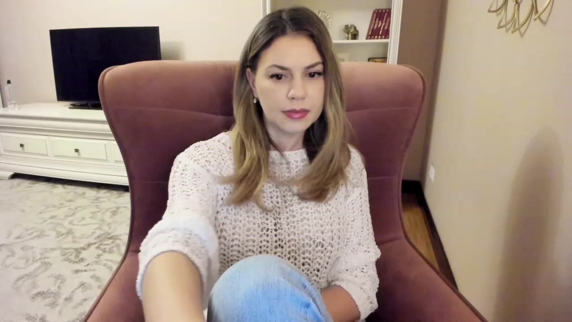 Gallery image thumbnail from Lu126's myfreecams stream on, 03/06/2024, 03:37 image 12 of 20