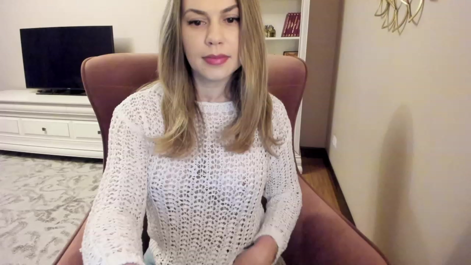 Gallery image thumbnail from Lu126's myfreecams stream on, 03/06/2024, 04:34 image 15 of 20