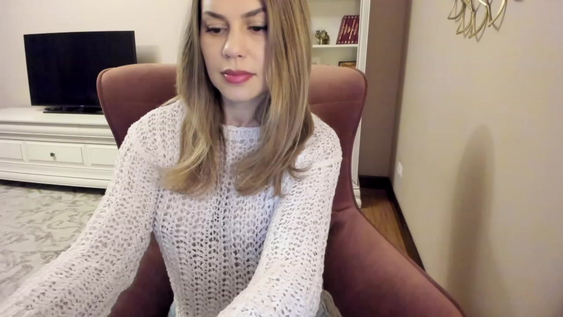 Gallery image thumbnail from Lu126's myfreecams stream on, 03/06/2024, 04:34 image 16 of 20