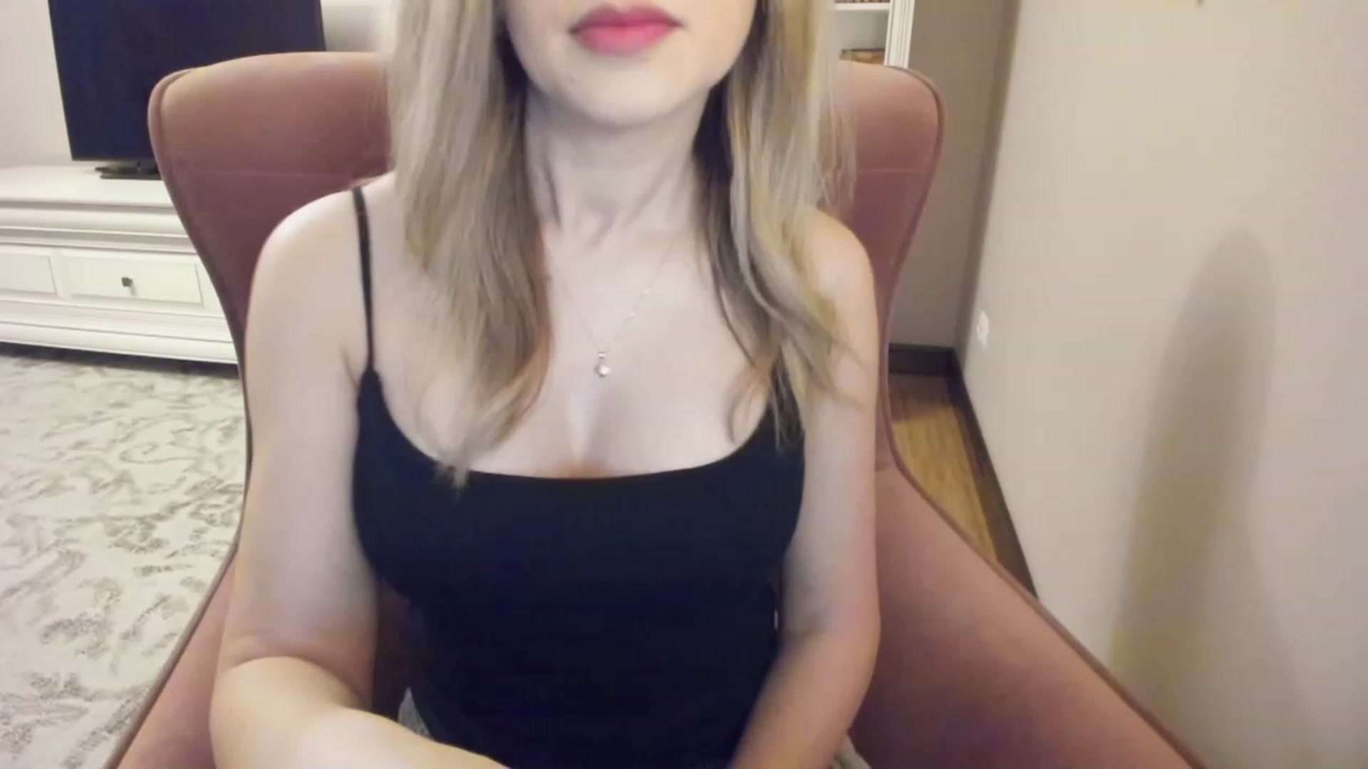 Gallery image thumbnail from Lu126's myfreecams stream on, 03/07/2024, 04:04 image 12 of 20
