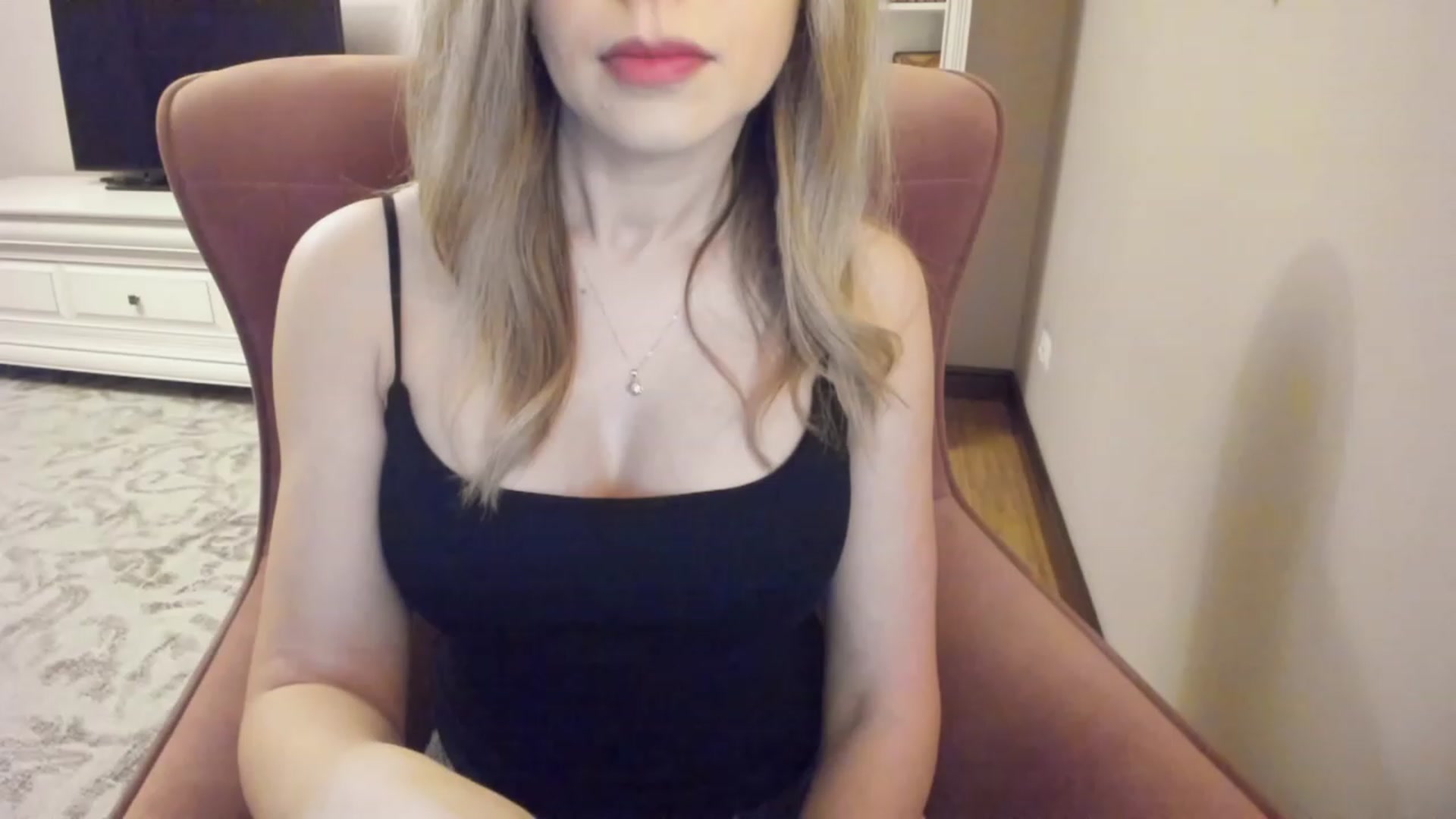 Gallery image thumbnail from Lu126's myfreecams stream on, 03/07/2024, 04:04 image 7 of 20
