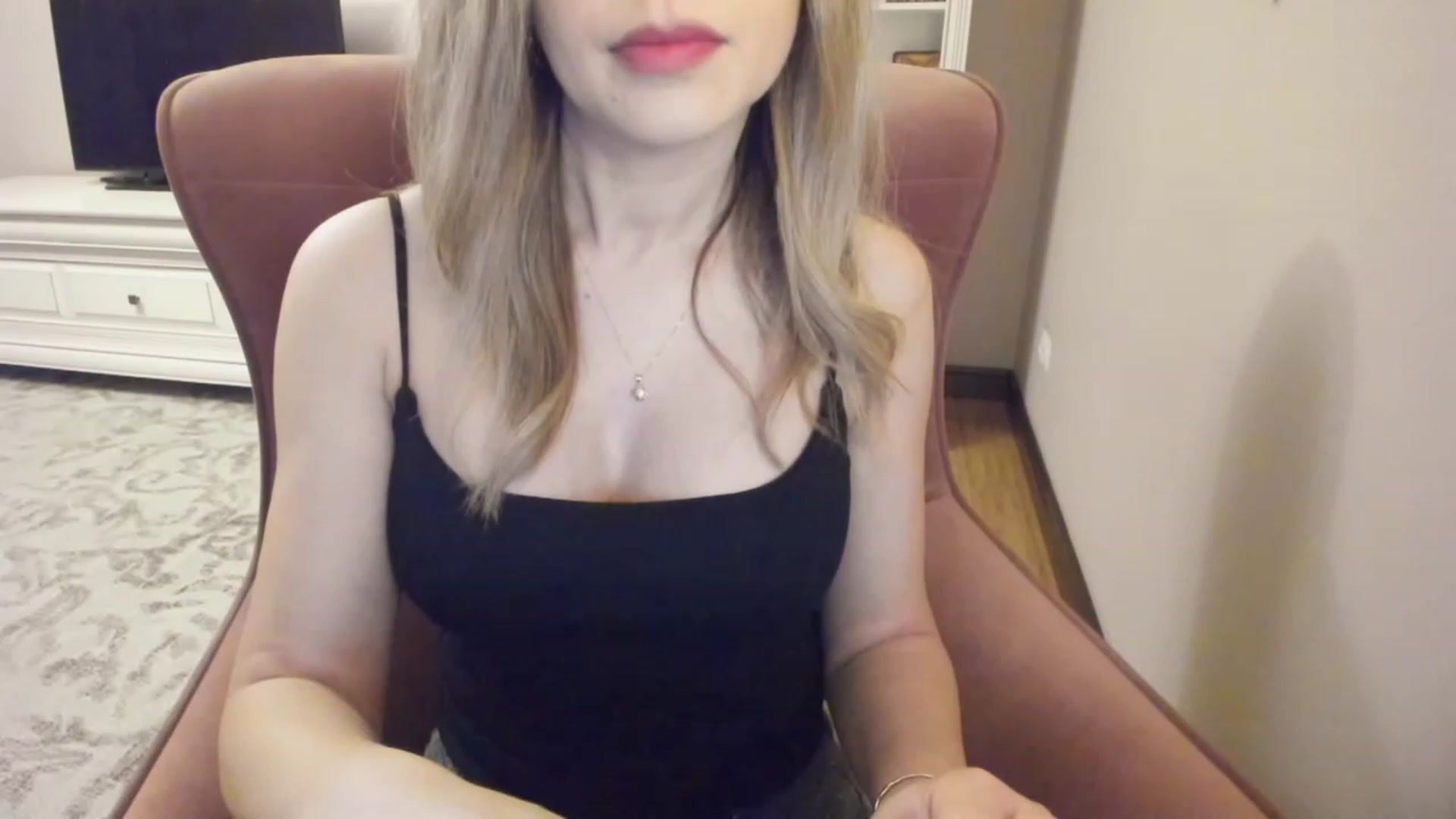 Gallery image thumbnail from Lu126's myfreecams stream on, 03/07/2024, 04:04 image 8 of 20