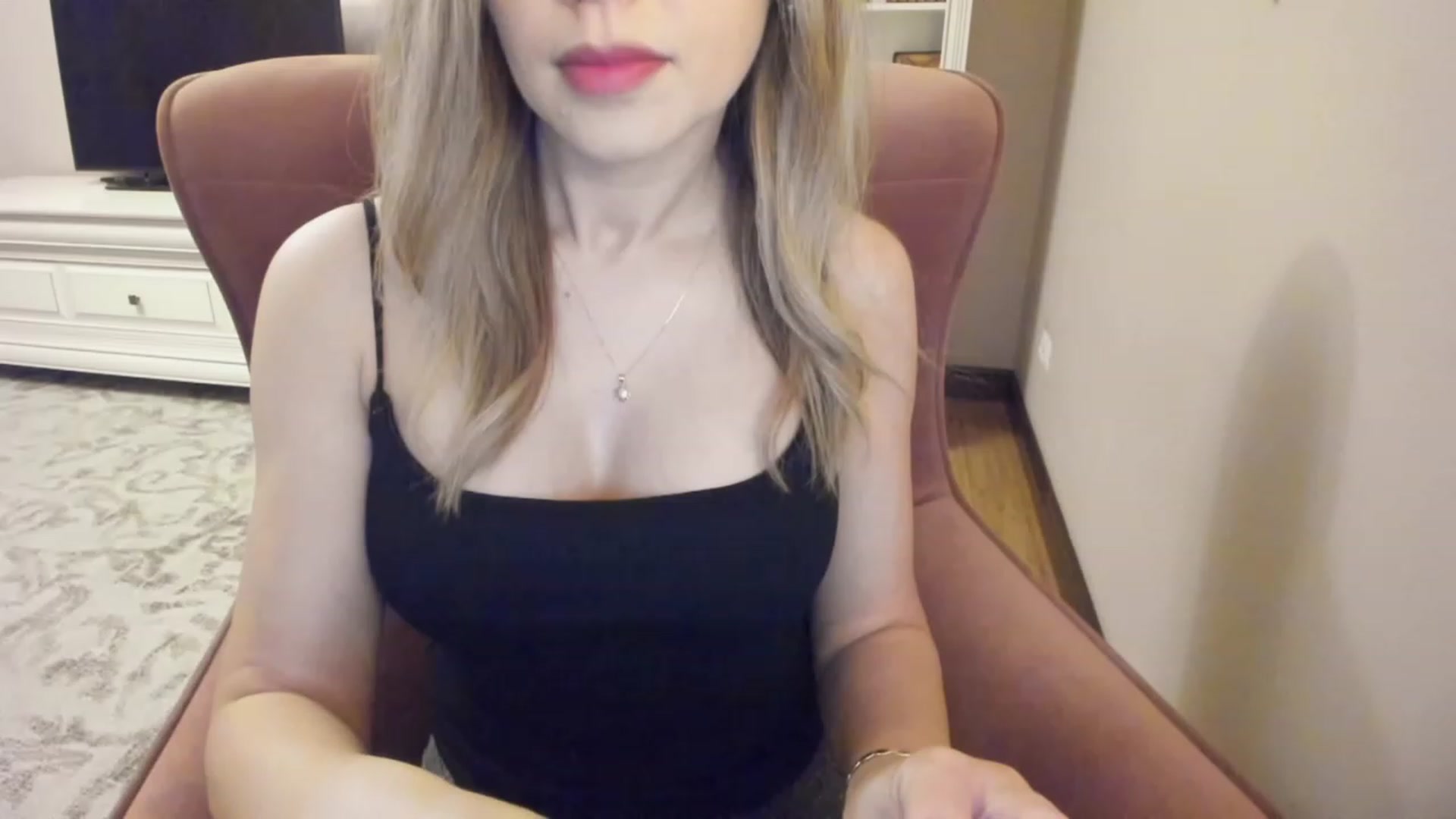 Gallery image thumbnail from Lu126's myfreecams stream on, 03/07/2024, 04:04 image 9 of 20