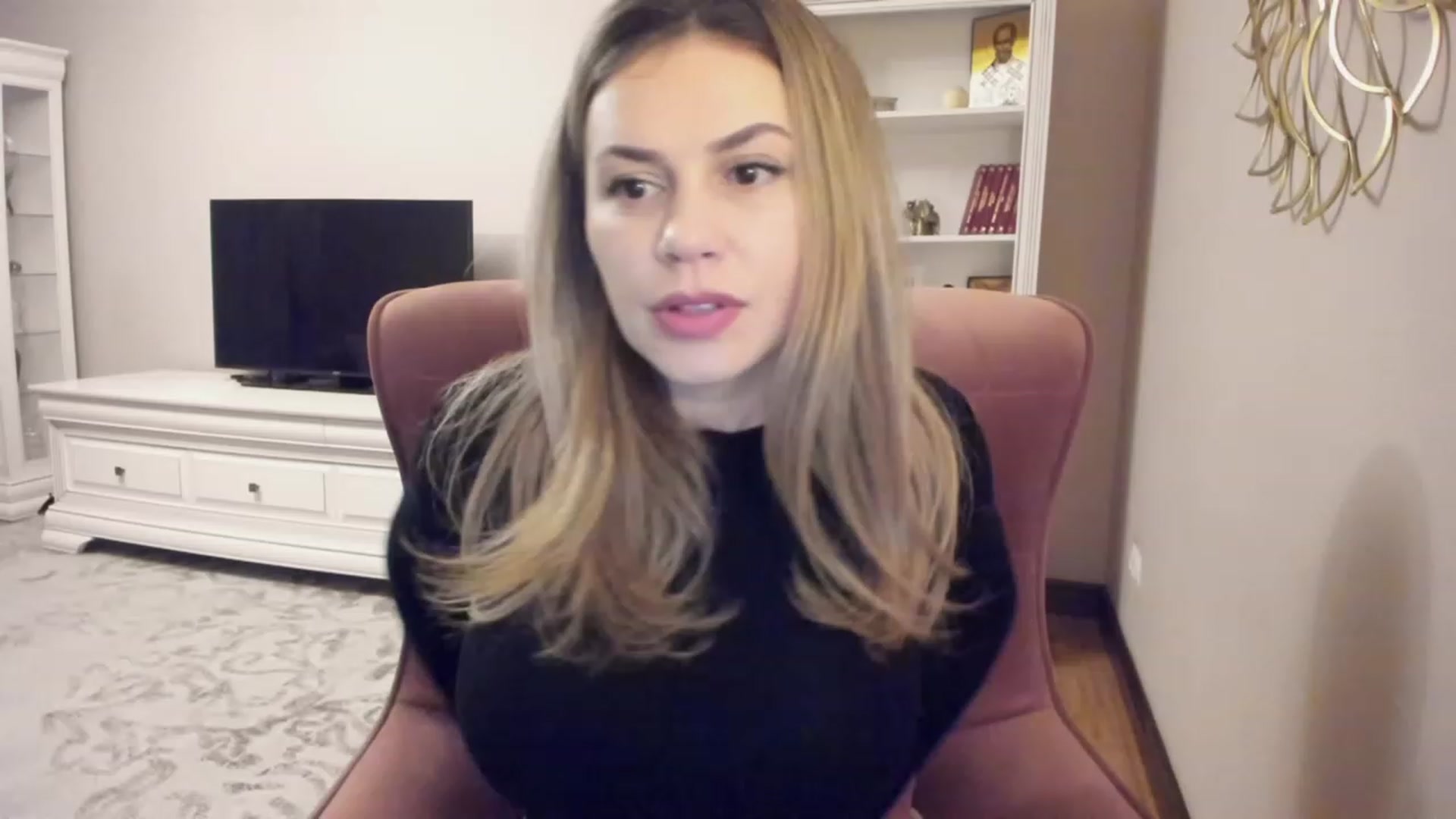 Gallery image thumbnail from Lu126's myfreecams stream on, 03/13/2024, 04:27 image 12 of 20