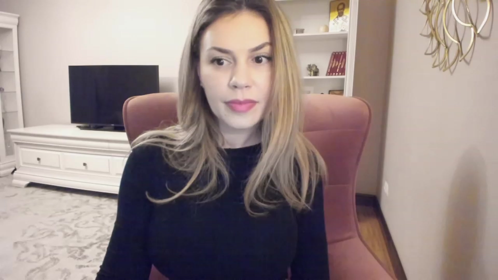 Gallery image thumbnail from Lu126's myfreecams stream on, 03/13/2024, 04:27 image 9 of 20