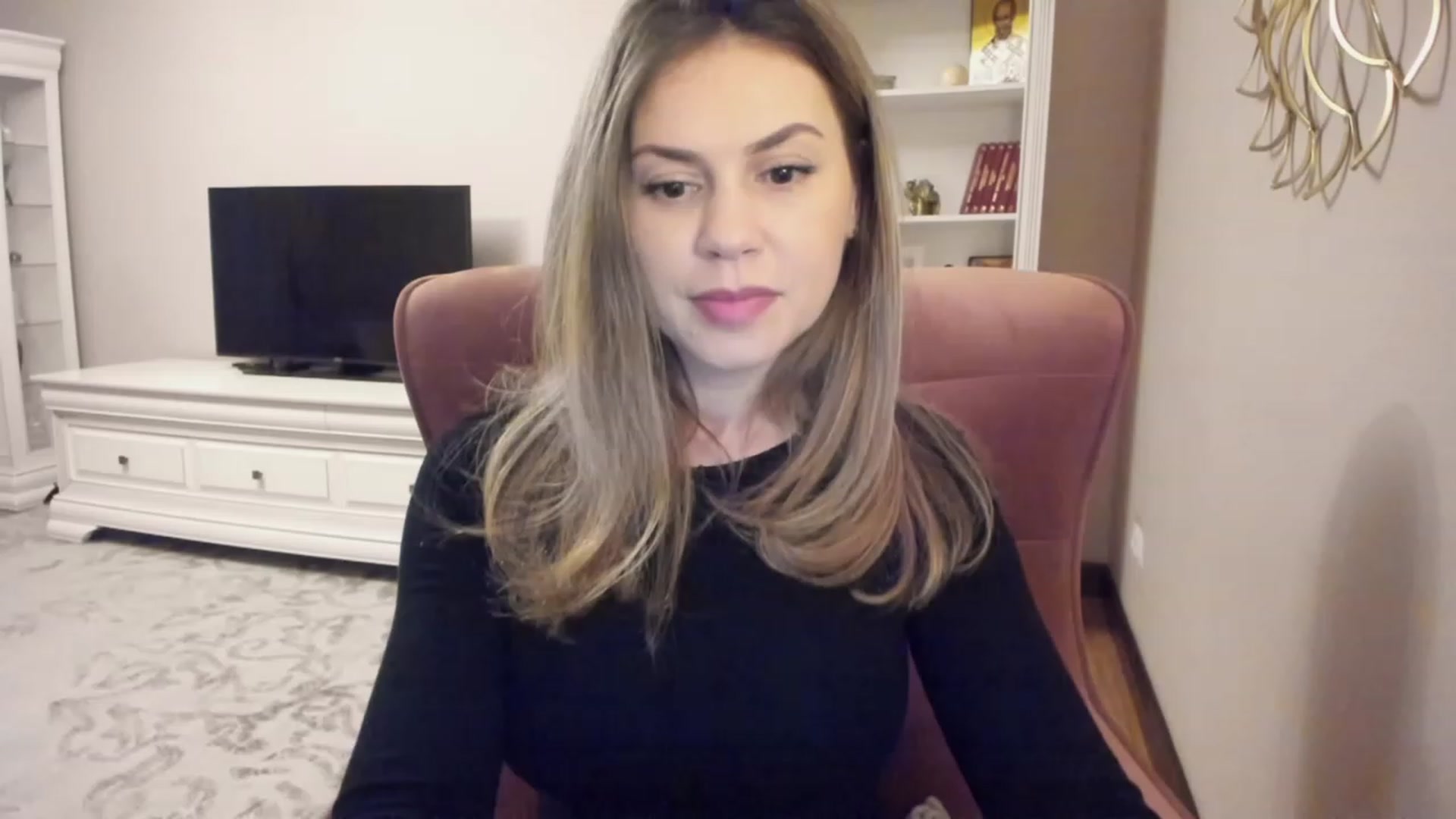 Gallery image thumbnail from Lu126's myfreecams stream on, 03/13/2024, 04:56 image 11 of 20